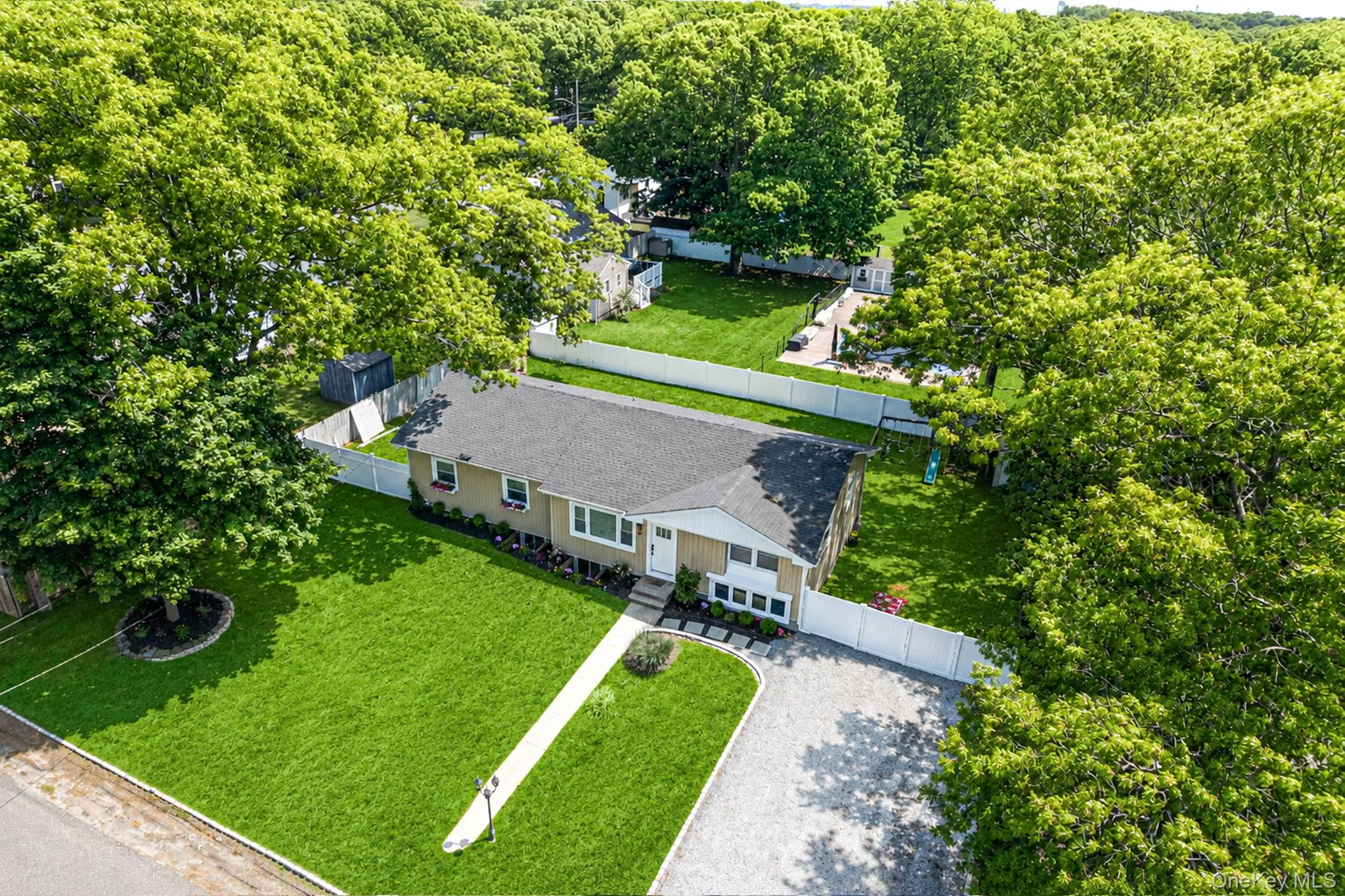 231 Maple Street, Brookhaven, NY, 4 Bedrooms Bedrooms, 8 Rooms Rooms,2 BathroomsBathrooms,Residential,For Rent,Maple,0,1002225 231 Maple Street, Brookhaven, NY, 4 Bedrooms Bedrooms, 8 Rooms Rooms,2 BathroomsBathrooms,Residential,For Rent,Maple,0,1002225