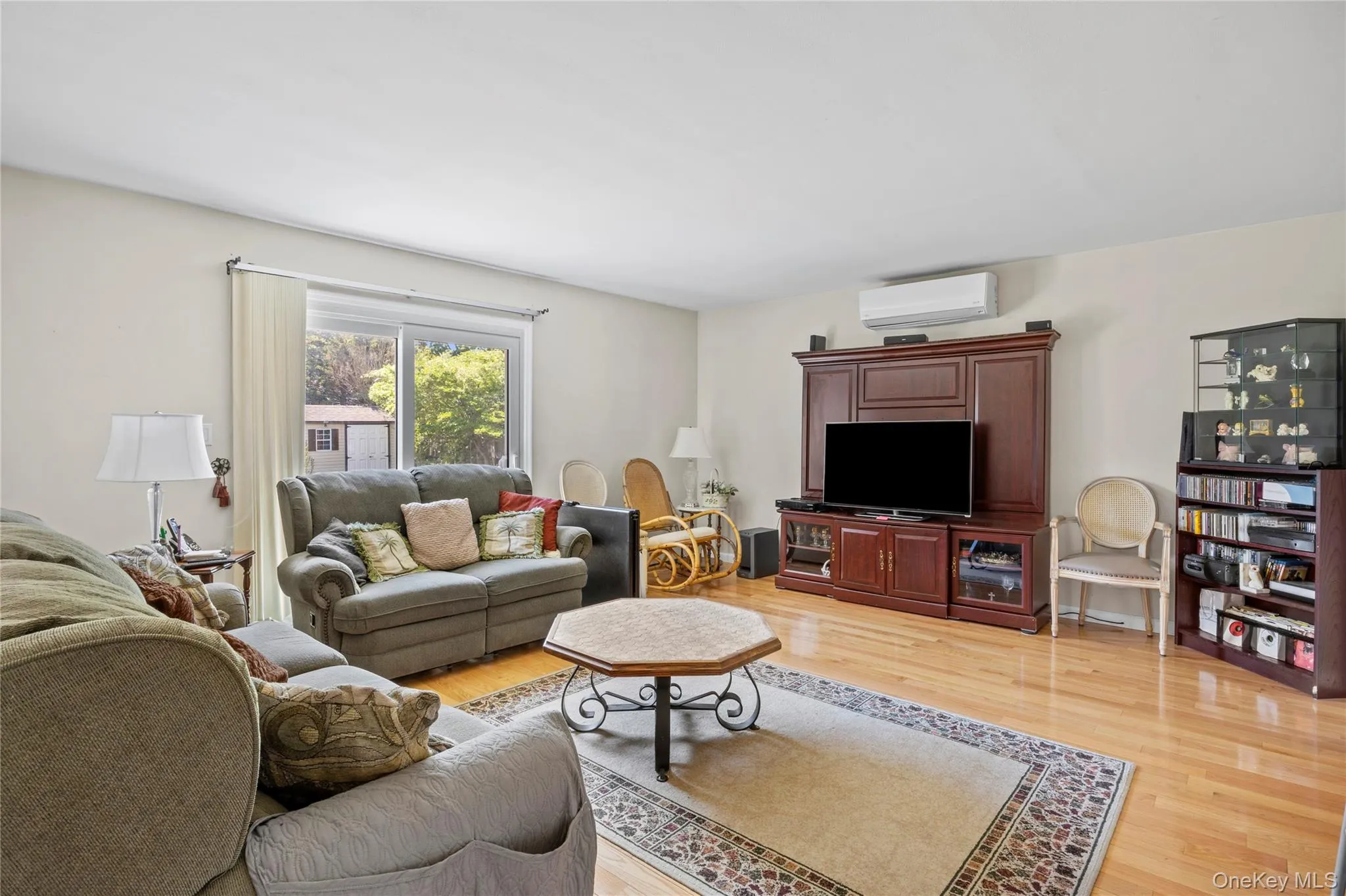8 Lisa Court, Brookhaven, NY, 4 Bedrooms Bedrooms, 9 Rooms Rooms,2 BathroomsBathrooms,Residential,For Rent,Lisa,0,1002227 8 Lisa Court, Brookhaven, NY, 4 Bedrooms Bedrooms, 9 Rooms Rooms,2 BathroomsBathrooms,Residential,For Rent,Lisa,0,1002227