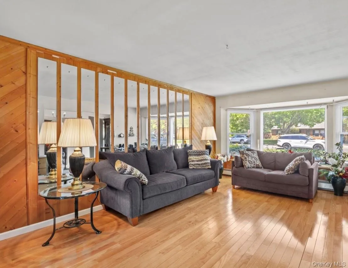 8 Lisa Court, Brookhaven, NY, 4 Bedrooms Bedrooms, 9 Rooms Rooms,2 BathroomsBathrooms,Residential,For Rent,Lisa,0,1002227 8 Lisa Court, Brookhaven, NY, 4 Bedrooms Bedrooms, 9 Rooms Rooms,2 BathroomsBathrooms,Residential,For Rent,Lisa,0,1002227