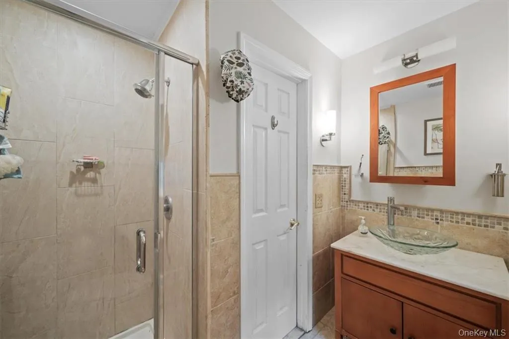 28 River Road, Ramapo, NY, 4 Bedrooms Bedrooms, 13 Rooms Rooms,3 BathroomsBathrooms,Residential,For Rent,River,0,1002235 28 River Road, Ramapo, NY, 4 Bedrooms Bedrooms, 13 Rooms Rooms,3 BathroomsBathrooms,Residential,For Rent,River,0,1002235
