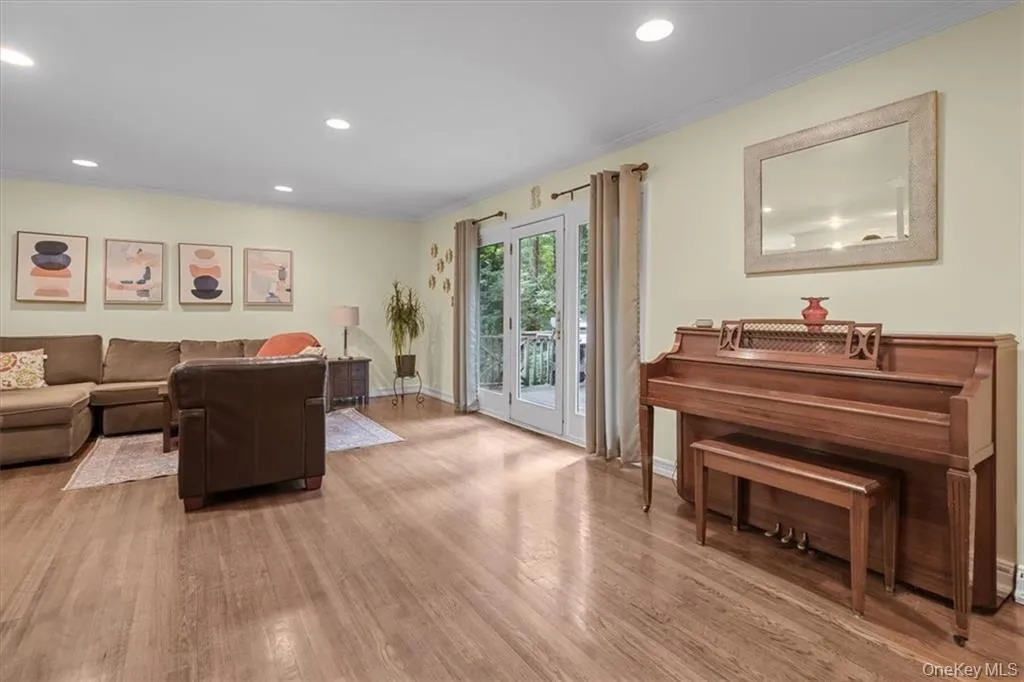 28 River Road, Ramapo, NY, 4 Bedrooms Bedrooms, 13 Rooms Rooms,3 BathroomsBathrooms,Residential,For Rent,River,0,1002235 28 River Road, Ramapo, NY, 4 Bedrooms Bedrooms, 13 Rooms Rooms,3 BathroomsBathrooms,Residential,For Rent,River,0,1002235