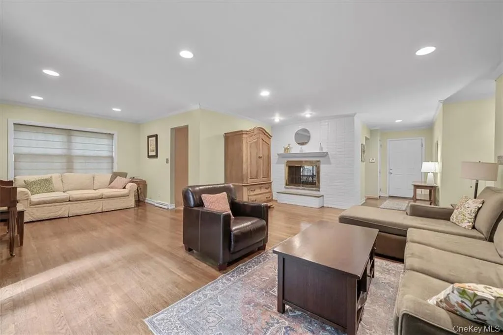 28 River Road, Ramapo, NY, 4 Bedrooms Bedrooms, 13 Rooms Rooms,3 BathroomsBathrooms,Residential,For Rent,River,0,1002235 28 River Road, Ramapo, NY, 4 Bedrooms Bedrooms, 13 Rooms Rooms,3 BathroomsBathrooms,Residential,For Rent,River,0,1002235