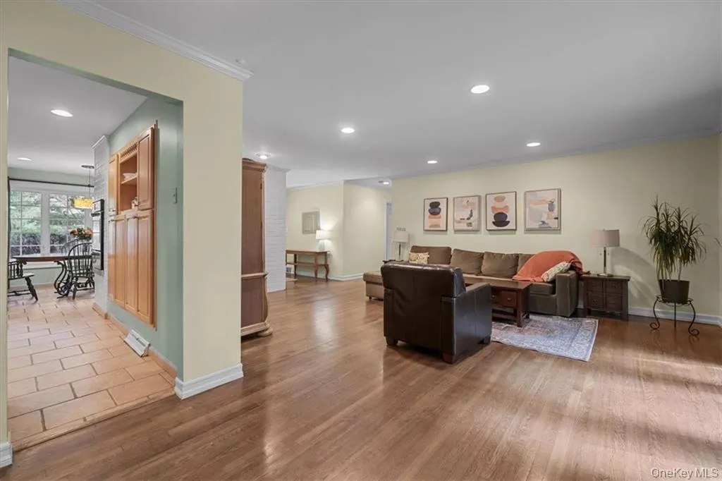 28 River Road, Ramapo, NY, 4 Bedrooms Bedrooms, 13 Rooms Rooms,3 BathroomsBathrooms,Residential,For Rent,River,0,1002235 28 River Road, Ramapo, NY, 4 Bedrooms Bedrooms, 13 Rooms Rooms,3 BathroomsBathrooms,Residential,For Rent,River,0,1002235