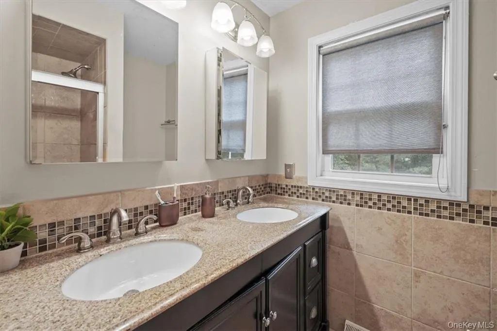 28 River Road, Ramapo, NY, 4 Bedrooms Bedrooms, 13 Rooms Rooms,3 BathroomsBathrooms,Residential,For Rent,River,0,1002235 28 River Road, Ramapo, NY, 4 Bedrooms Bedrooms, 13 Rooms Rooms,3 BathroomsBathrooms,Residential,For Rent,River,0,1002235