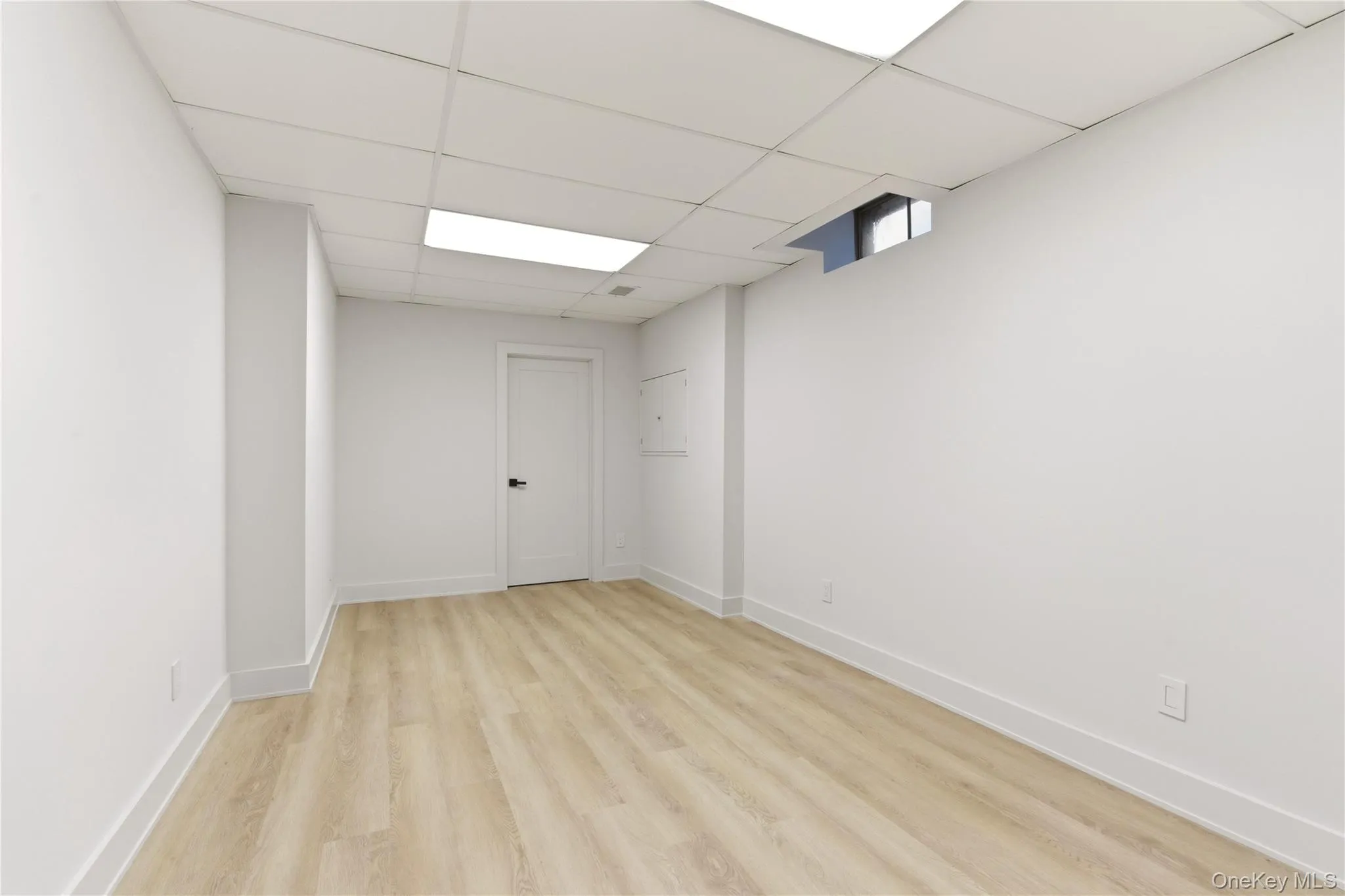 67 Short Way, North Hempstead, NY, 3 Bedrooms Bedrooms, 9 Rooms Rooms,3 BathroomsBathrooms,Residential Lease,For Rent,Short,0,1002236 67 Short Way, North Hempstead, NY, 3 Bedrooms Bedrooms, 9 Rooms Rooms,3 BathroomsBathrooms,Residential Lease,For Rent,Short,0,1002236