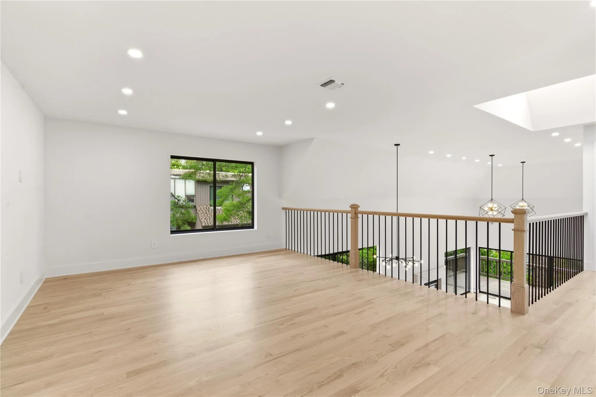 67 Short Way, North Hempstead, NY, 3 Bedrooms Bedrooms, 9 Rooms Rooms,3 BathroomsBathrooms,Residential Lease,For Rent,Short,0,1002236 67 Short Way, North Hempstead, NY, 3 Bedrooms Bedrooms, 9 Rooms Rooms,3 BathroomsBathrooms,Residential Lease,For Rent,Short,0,1002236