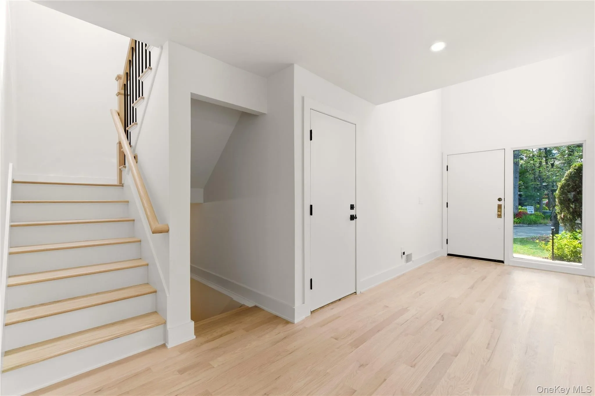 67 Short Way, North Hempstead, NY, 3 Bedrooms Bedrooms, 9 Rooms Rooms,3 BathroomsBathrooms,Residential Lease,For Rent,Short,0,1002236 67 Short Way, North Hempstead, NY, 3 Bedrooms Bedrooms, 9 Rooms Rooms,3 BathroomsBathrooms,Residential Lease,For Rent,Short,0,1002236