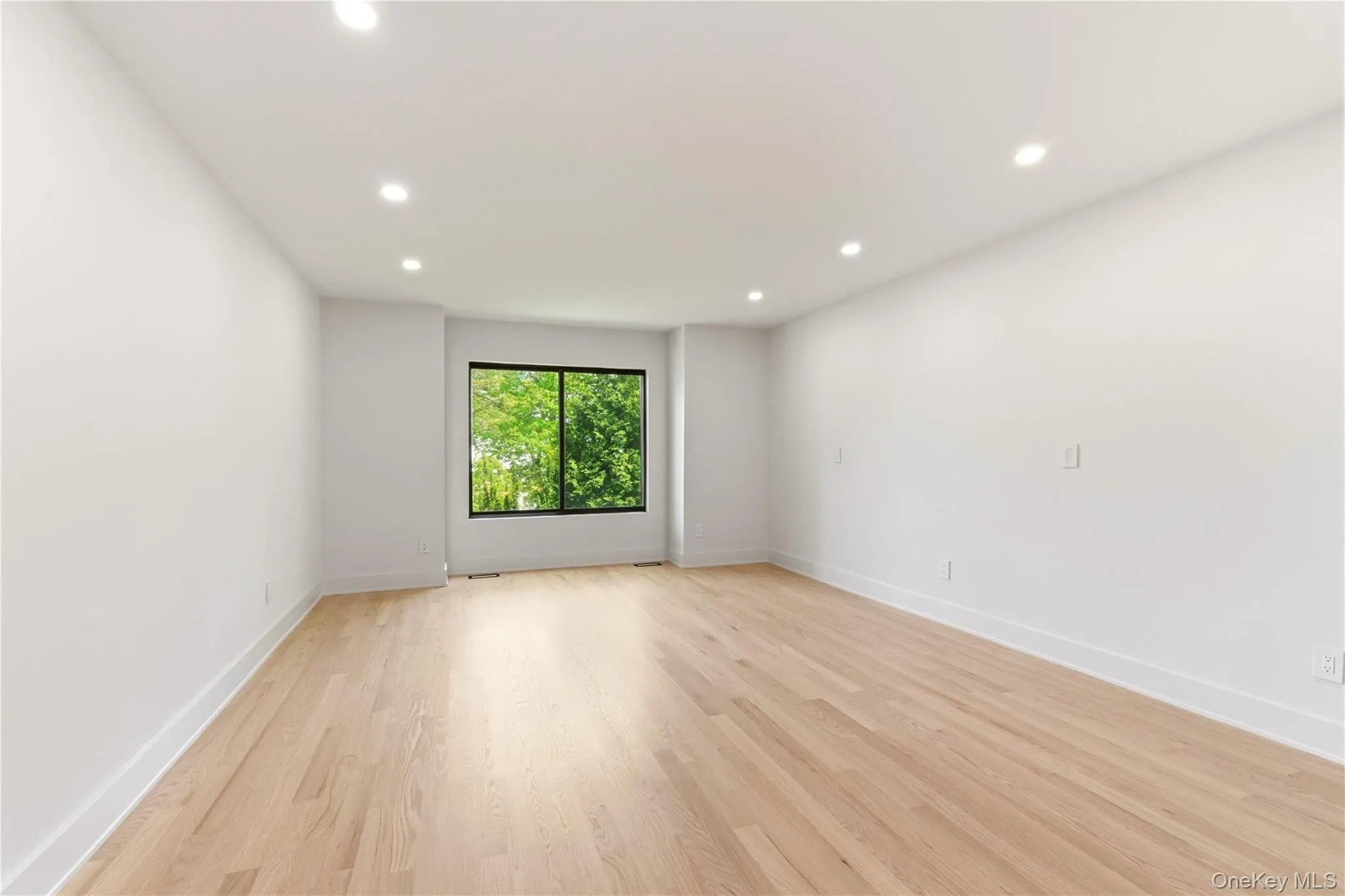 67 Short Way, North Hempstead, NY, 3 Bedrooms Bedrooms, 9 Rooms Rooms,3 BathroomsBathrooms,Residential Lease,For Rent,Short,0,1002236 67 Short Way, North Hempstead, NY, 3 Bedrooms Bedrooms, 9 Rooms Rooms,3 BathroomsBathrooms,Residential Lease,For Rent,Short,0,1002236