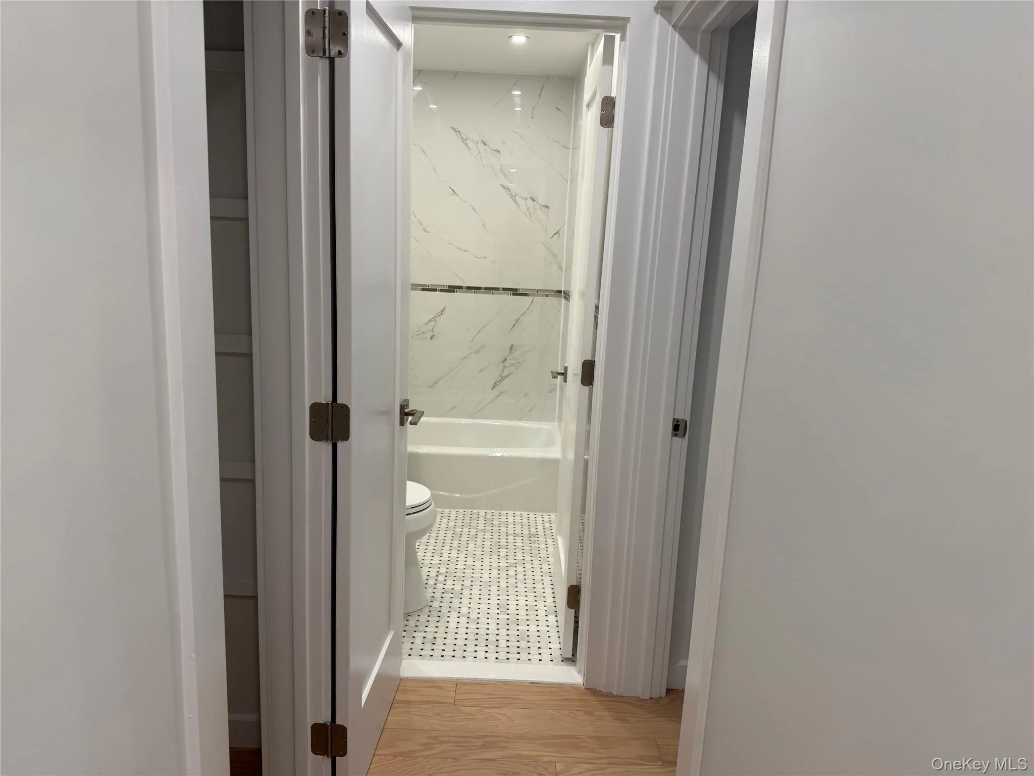 632 Warburton Avenue, Yonkers, NY, 1 Bedroom Bedrooms, 4 Rooms Rooms,1 BathroomBathrooms,Residential,For Rent,Warburton,0,KEY1002240 632 Warburton Avenue, Yonkers, NY, 1 Bedroom Bedrooms, 4 Rooms Rooms,1 BathroomBathrooms,Residential,For Rent,Warburton,0,KEY1002240