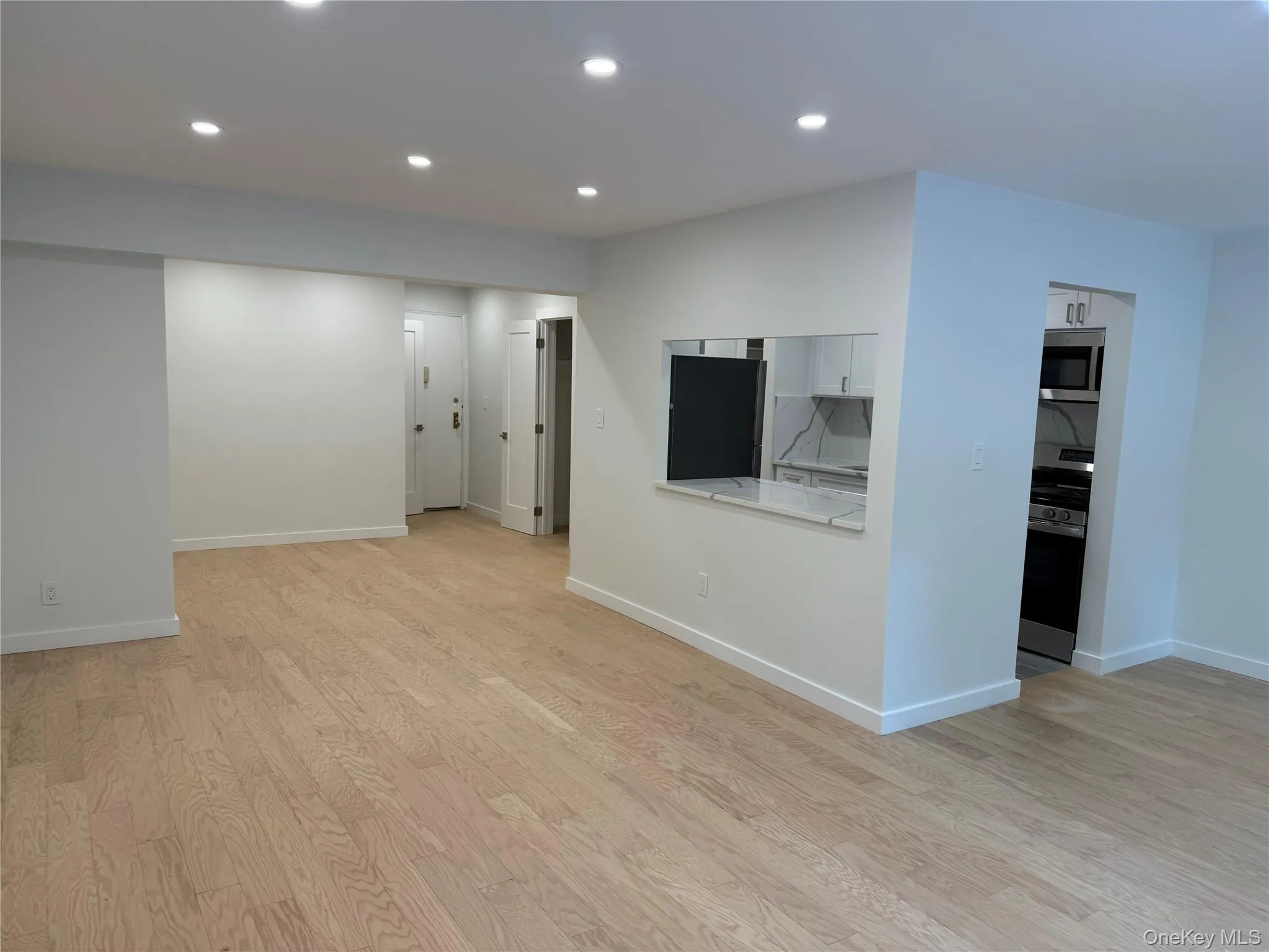 632 Warburton Avenue, Yonkers, NY, 1 Bedroom Bedrooms, 4 Rooms Rooms,1 BathroomBathrooms,Residential,For Rent,Warburton,0,1002240 632 Warburton Avenue, Yonkers, NY, 1 Bedroom Bedrooms, 4 Rooms Rooms,1 BathroomBathrooms,Residential,For Rent,Warburton,0,1002240