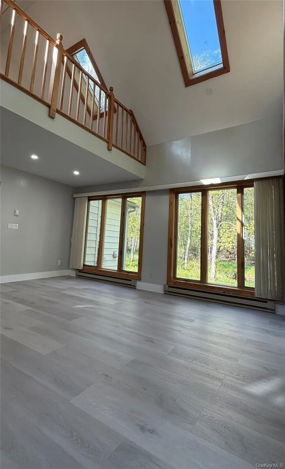 60 Medallion Road, Thompson, NY, 3 Bedrooms Bedrooms, 5 Rooms Rooms,2 BathroomsBathrooms,Residential Lease,For Rent,Medallion,0,1002249 60 Medallion Road, Thompson, NY, 3 Bedrooms Bedrooms, 5 Rooms Rooms,2 BathroomsBathrooms,Residential Lease,For Rent,Medallion,0,1002249