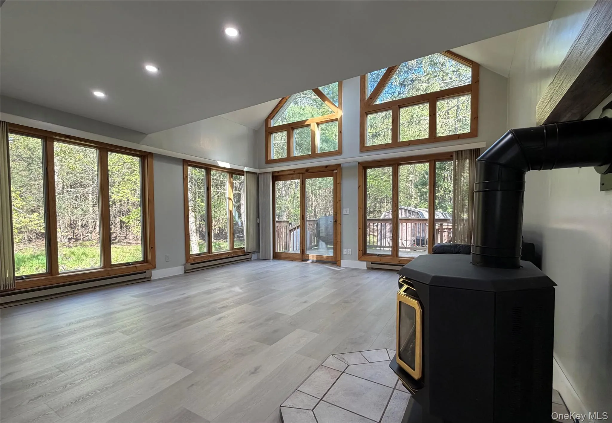60 Medallion Road, Thompson, NY, 3 Bedrooms Bedrooms, 5 Rooms Rooms,2 BathroomsBathrooms,Residential Lease,For Rent,Medallion,0,1002249 60 Medallion Road, Thompson, NY, 3 Bedrooms Bedrooms, 5 Rooms Rooms,2 BathroomsBathrooms,Residential Lease,For Rent,Medallion,0,1002249