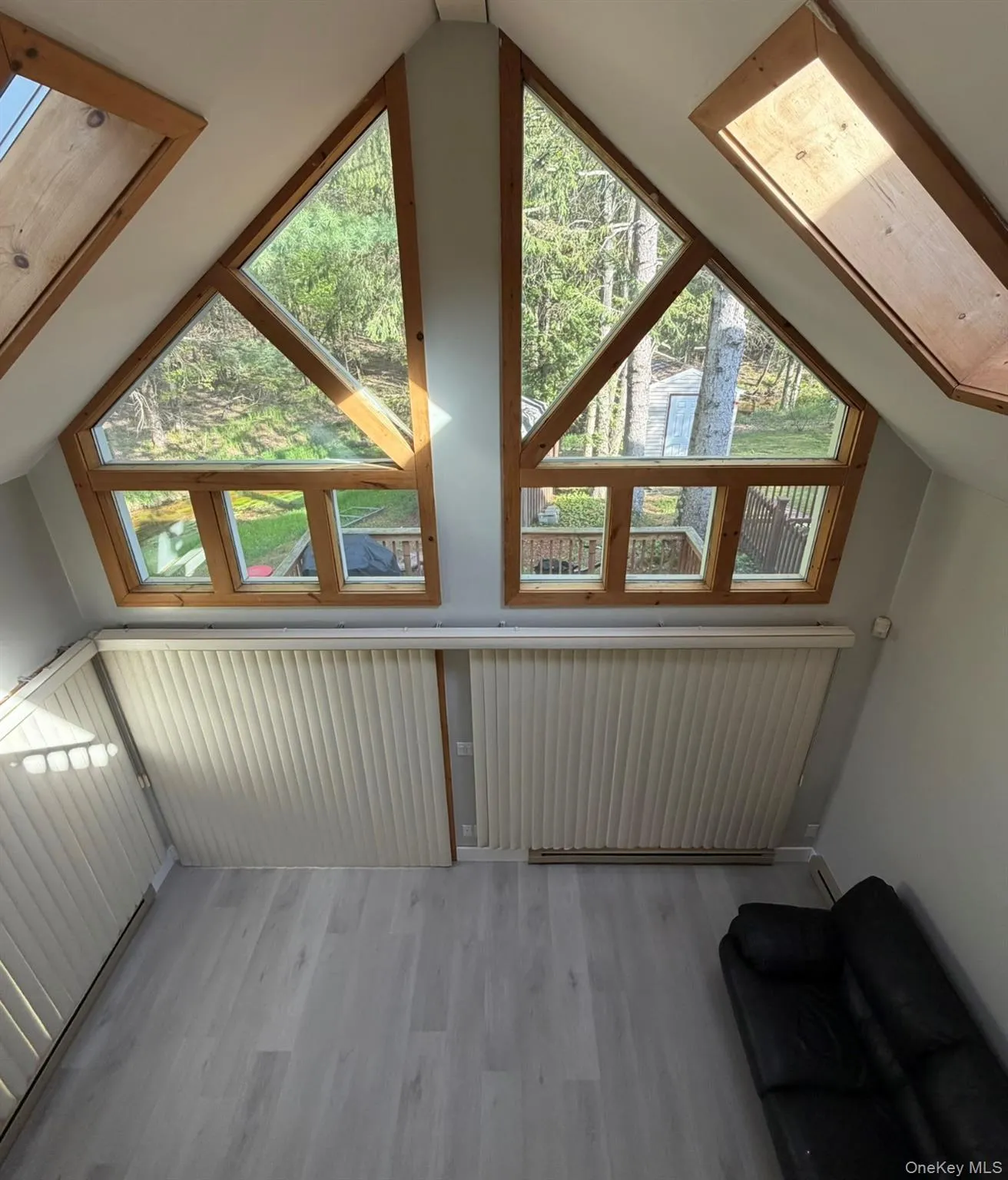60 Medallion Road, Thompson, NY, 3 Bedrooms Bedrooms, 5 Rooms Rooms,2 BathroomsBathrooms,Residential Lease,For Rent,Medallion,0,1002249 60 Medallion Road, Thompson, NY, 3 Bedrooms Bedrooms, 5 Rooms Rooms,2 BathroomsBathrooms,Residential Lease,For Rent,Medallion,0,1002249