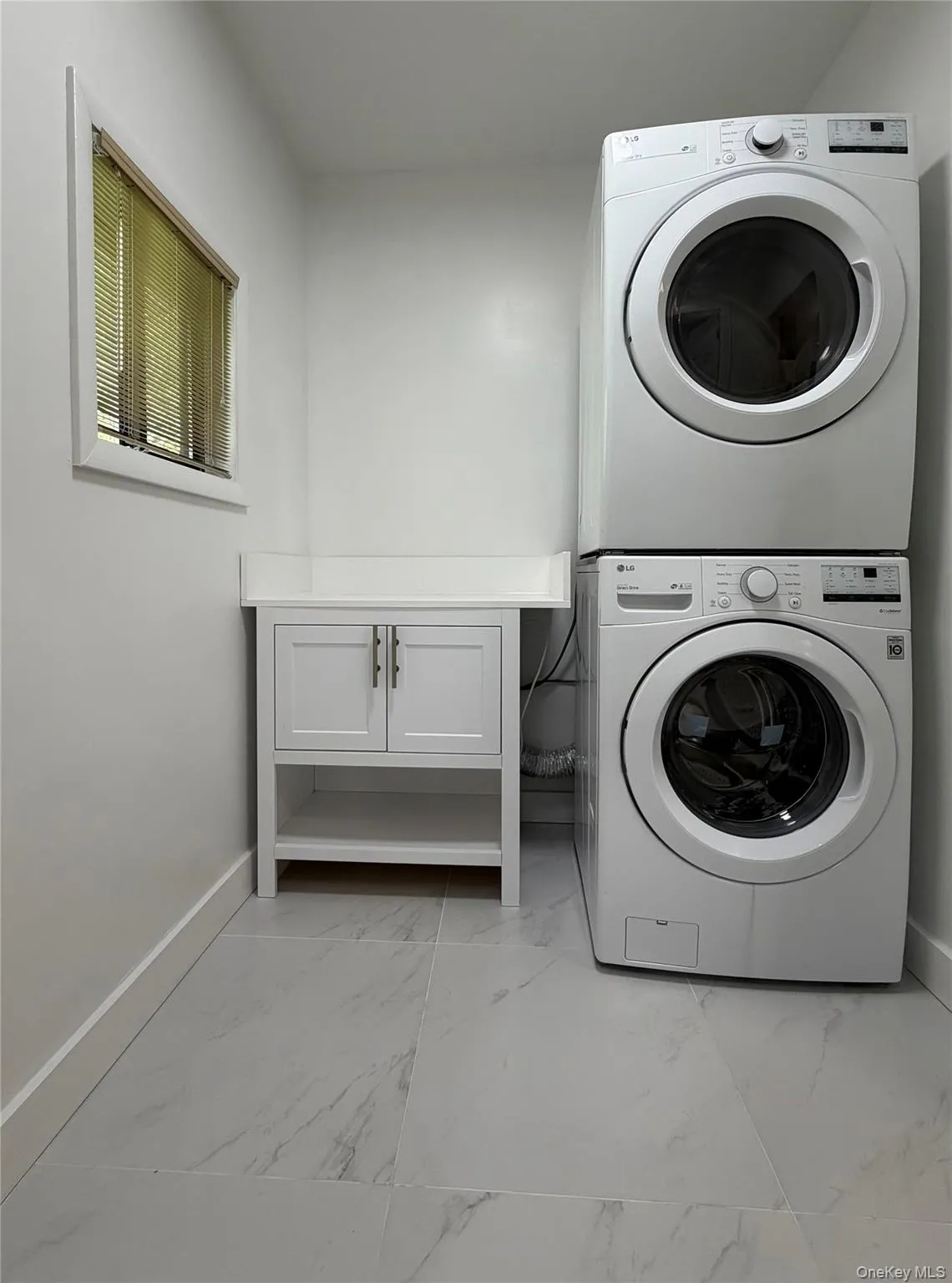 60 Medallion Road, Thompson, NY, 3 Bedrooms Bedrooms, 5 Rooms Rooms,2 BathroomsBathrooms,Residential Lease,For Rent,Medallion,0,1002249 60 Medallion Road, Thompson, NY, 3 Bedrooms Bedrooms, 5 Rooms Rooms,2 BathroomsBathrooms,Residential Lease,For Rent,Medallion,0,1002249