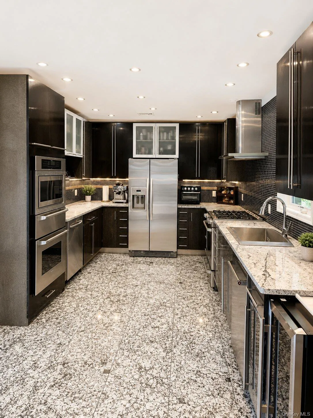 6 Manor Lane, Hempstead, NY, 6 Bedrooms Bedrooms, 11 Rooms Rooms,4 BathroomsBathrooms,Residential,For Rent,Manor,0,1002252 6 Manor Lane, Hempstead, NY, 6 Bedrooms Bedrooms, 11 Rooms Rooms,4 BathroomsBathrooms,Residential,For Rent,Manor,0,1002252