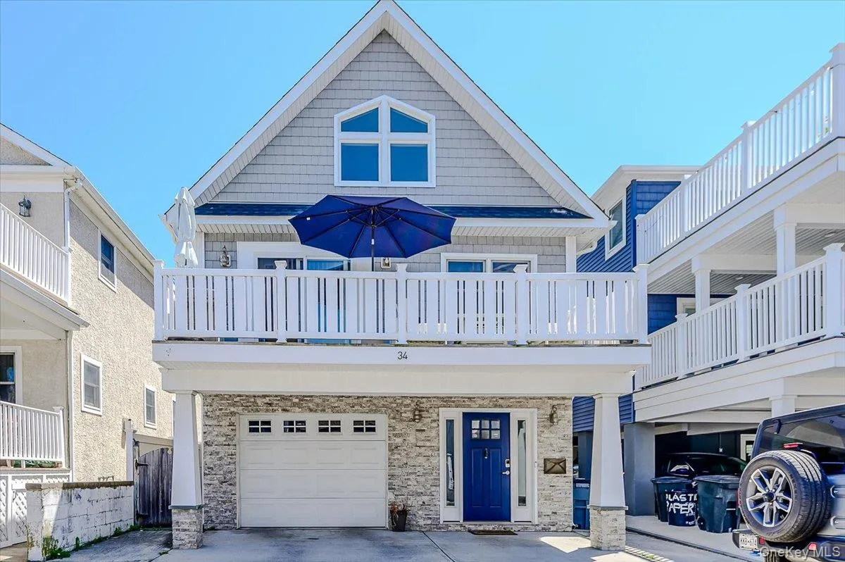 34 Michigan Street, Long Beach, NY, 2 Bedrooms Bedrooms, 5 Rooms Rooms,2 BathroomsBathrooms,Residential,For Rent,Michigan,0,1002255 34 Michigan Street, Long Beach, NY, 2 Bedrooms Bedrooms, 5 Rooms Rooms,2 BathroomsBathrooms,Residential,For Rent,Michigan,0,1002255