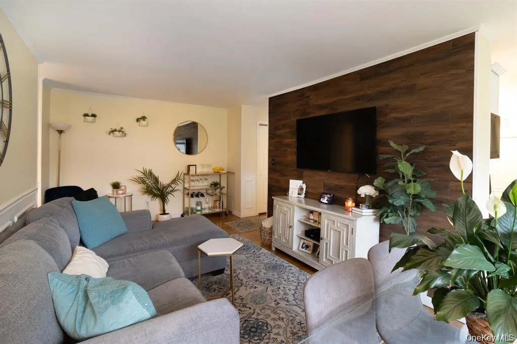 2449 Building J Union Blvd, Islip, NY, 1 Bedroom Bedrooms, 4 Rooms Rooms,1 BathroomBathrooms,Residential Lease,For Rent,Union Blvd,0,1002265 2449 Building J Union Blvd, Islip, NY, 1 Bedroom Bedrooms, 4 Rooms Rooms,1 BathroomBathrooms,Residential Lease,For Rent,Union Blvd,0,1002265