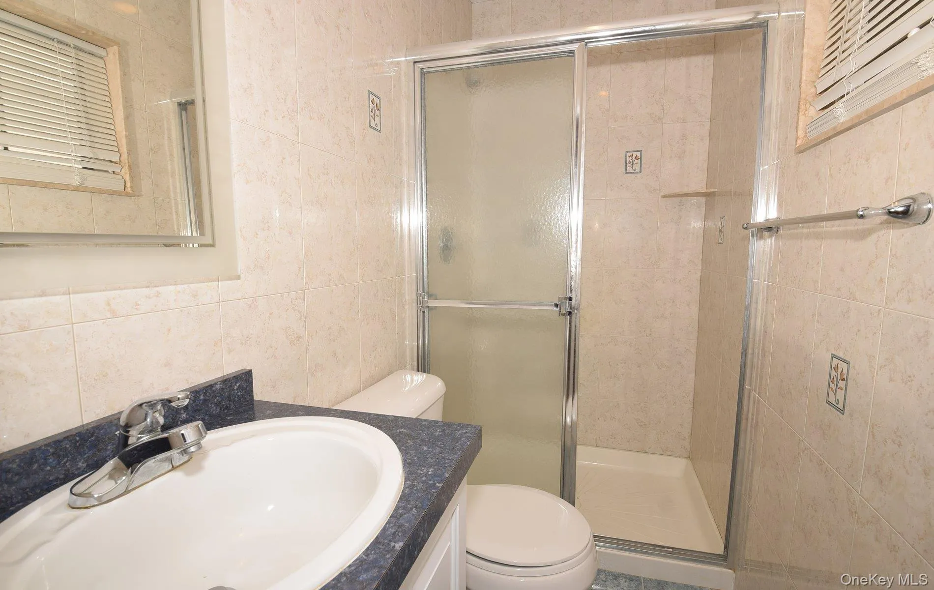 74 Firwood Road, North Hempstead, NY, 3 Bedrooms Bedrooms, 7 Rooms Rooms,2 BathroomsBathrooms,Residential Lease,For Rent,Firwood,0,1002267 74 Firwood Road, North Hempstead, NY, 3 Bedrooms Bedrooms, 7 Rooms Rooms,2 BathroomsBathrooms,Residential Lease,For Rent,Firwood,0,1002267