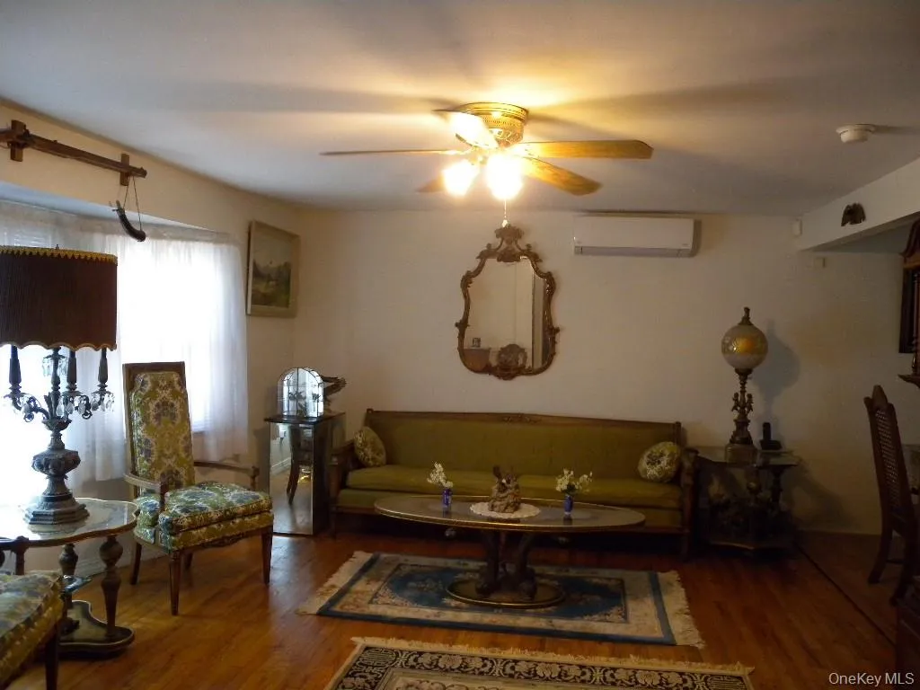 Ceiling fans in most rooms Ceiling fans in most rooms
