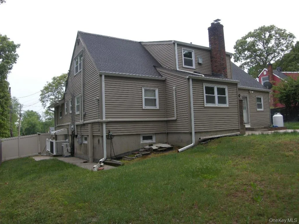 43 Washington Heights Street, Brookhaven, NY, 4 Bedrooms Bedrooms, 12 Rooms Rooms,3 BathroomsBathrooms,Residential,For Rent,Washington Heights,0,1002269 43 Washington Heights Street, Brookhaven, NY, 4 Bedrooms Bedrooms, 12 Rooms Rooms,3 BathroomsBathrooms,Residential,For Rent,Washington Heights,0,1002269