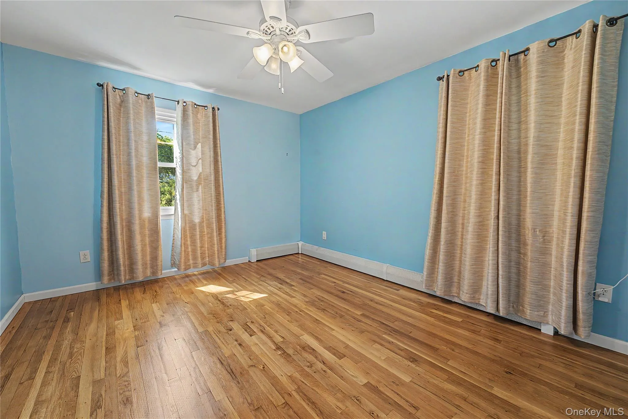 75 Summit Drive, Smithtown, NY, 3 Bedrooms Bedrooms, 7 Rooms Rooms,2 BathroomsBathrooms,Residential,For Rent,Summit,0,1002274 75 Summit Drive, Smithtown, NY, 3 Bedrooms Bedrooms, 7 Rooms Rooms,2 BathroomsBathrooms,Residential,For Rent,Summit,0,1002274