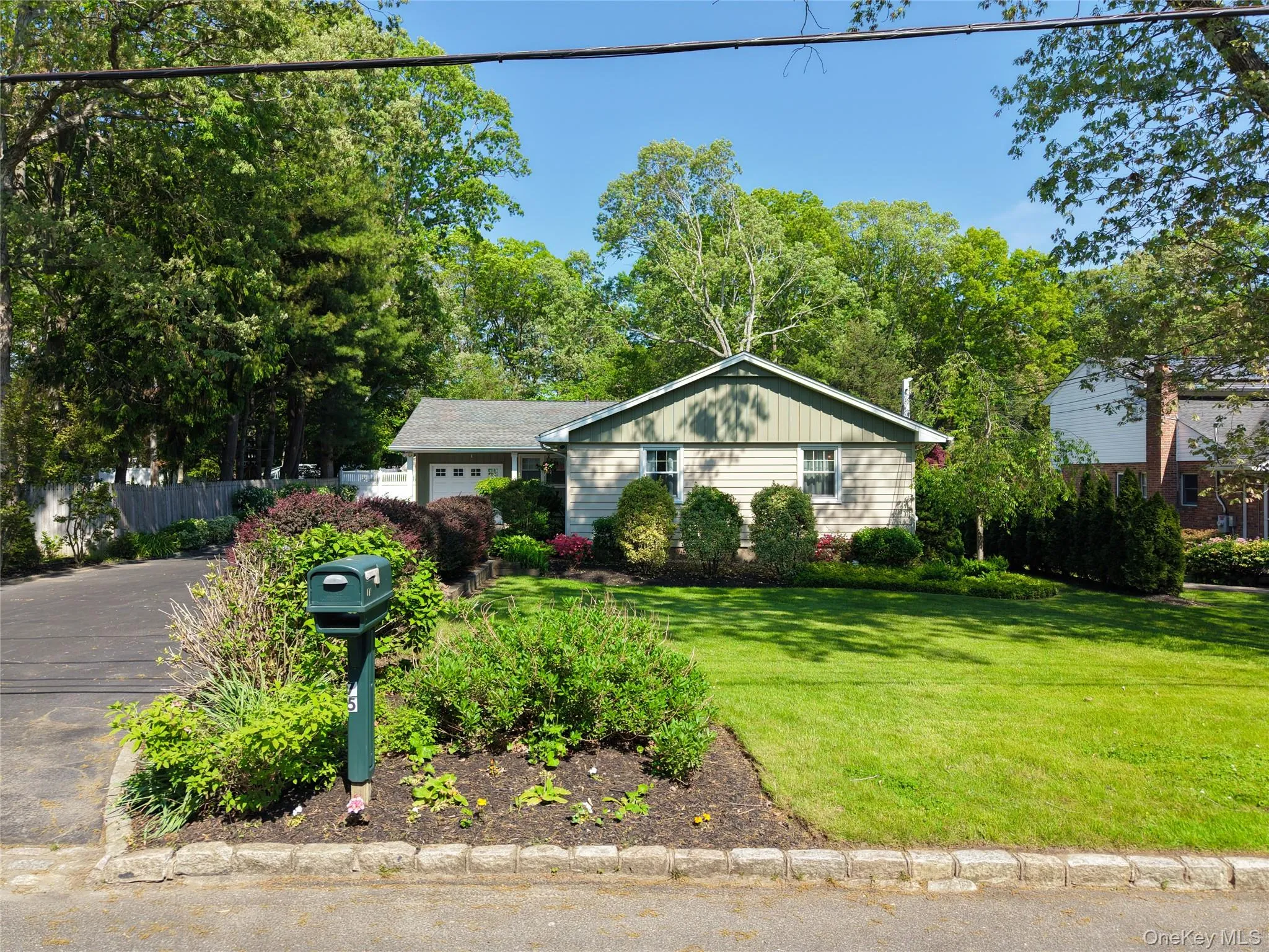 75 Summit Drive, Smithtown, NY, 3 Bedrooms Bedrooms, 7 Rooms Rooms,2 BathroomsBathrooms,Residential,For Rent,Summit,0,1002274 75 Summit Drive, Smithtown, NY, 3 Bedrooms Bedrooms, 7 Rooms Rooms,2 BathroomsBathrooms,Residential,For Rent,Summit,0,1002274