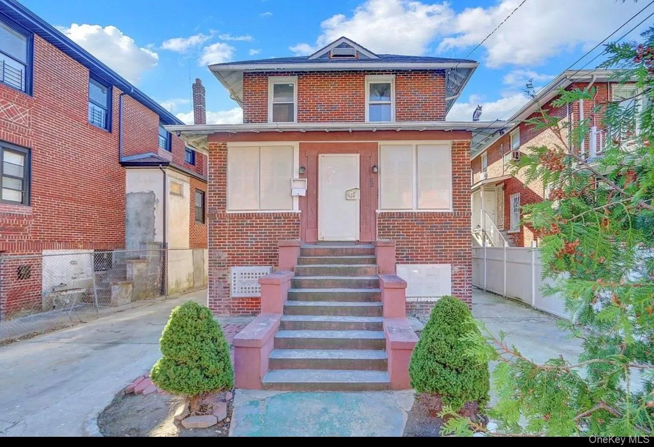 2217 Collier Avenue, New York, NY, 2 Bedrooms Bedrooms, 5 Rooms Rooms,1 BathroomBathrooms,Residential Lease,For Rent,Collier,0,1002279 2217 Collier Avenue, New York, NY, 2 Bedrooms Bedrooms, 5 Rooms Rooms,1 BathroomBathrooms,Residential Lease,For Rent,Collier,0,1002279