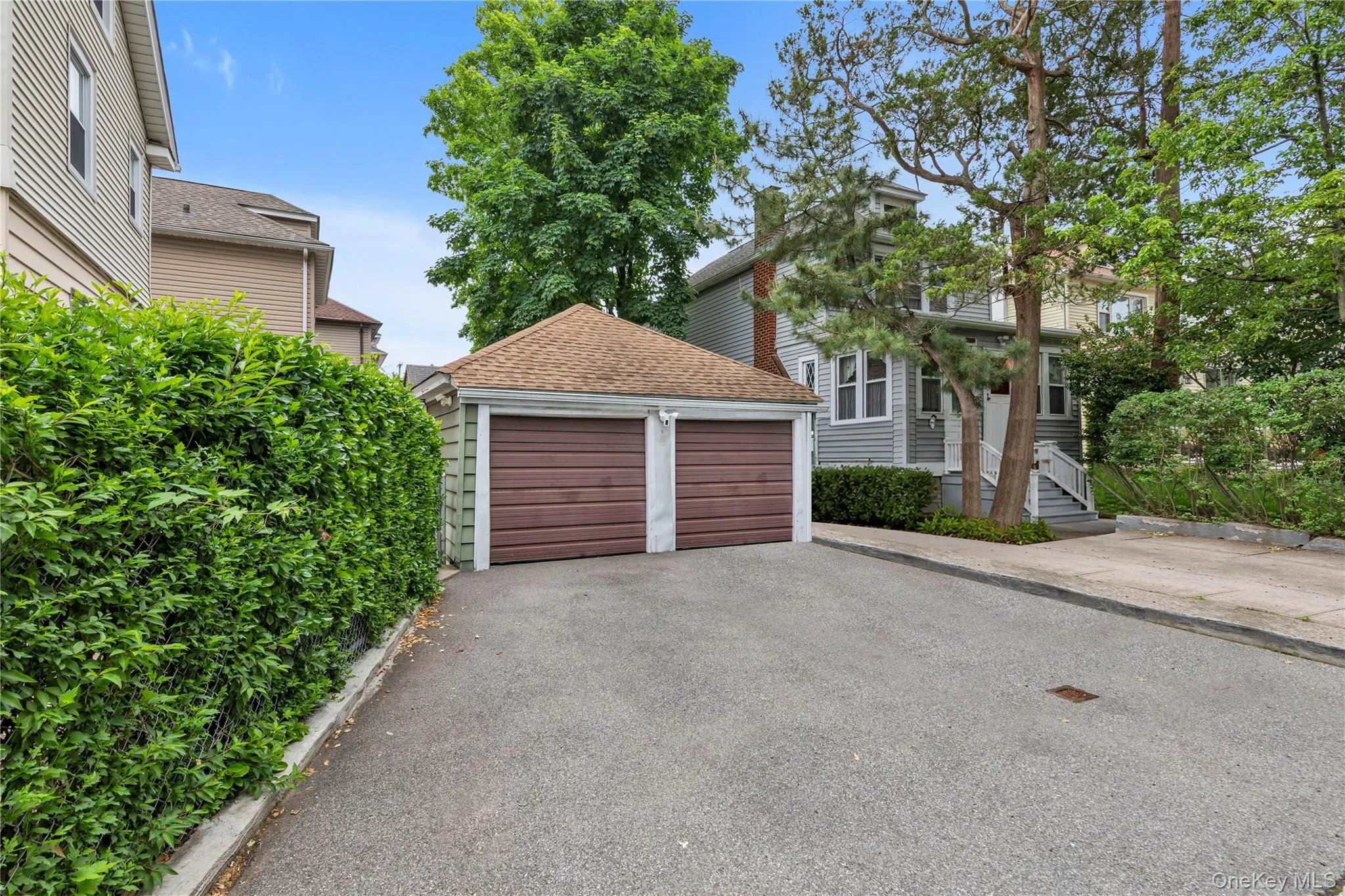 3250 Country Club Road, New York, NY, 3 Bedrooms Bedrooms, 6 Rooms Rooms,1 BathroomBathrooms,Residential,For Rent,Country Club,0,1002280 3250 Country Club Road, New York, NY, 3 Bedrooms Bedrooms, 6 Rooms Rooms,1 BathroomBathrooms,Residential,For Rent,Country Club,0,1002280