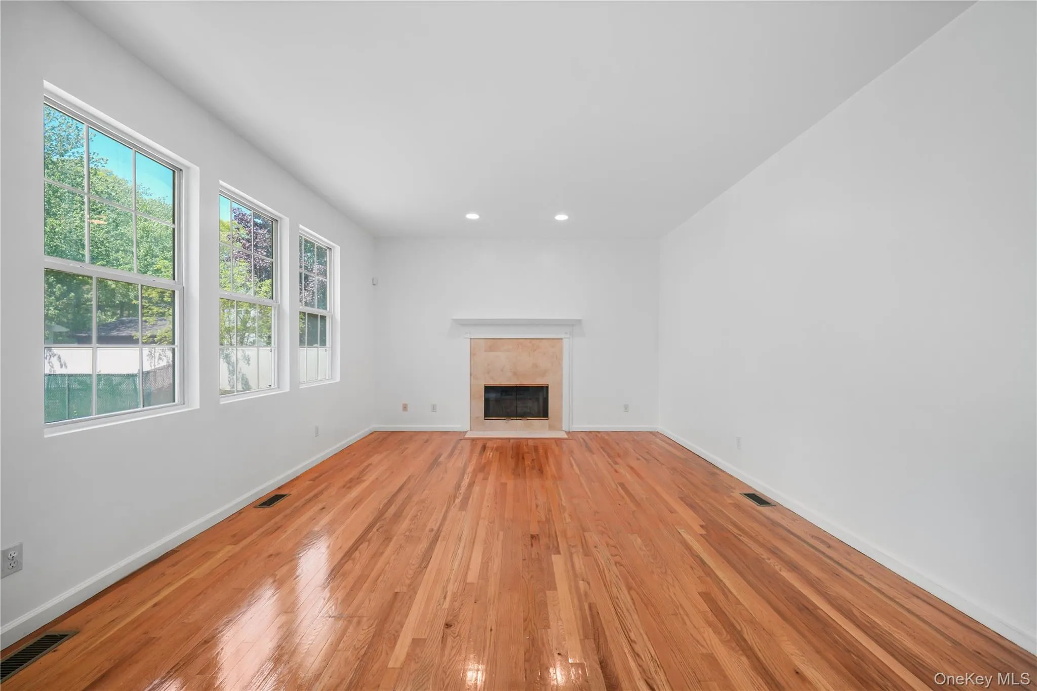 49 Kingsland Avenue, Brookhaven, NY, 4 Bedrooms Bedrooms, 7 Rooms Rooms,2 BathroomsBathrooms,Residential,For Rent,Kingsland,0,1002283 49 Kingsland Avenue, Brookhaven, NY, 4 Bedrooms Bedrooms, 7 Rooms Rooms,2 BathroomsBathrooms,Residential,For Rent,Kingsland,0,1002283