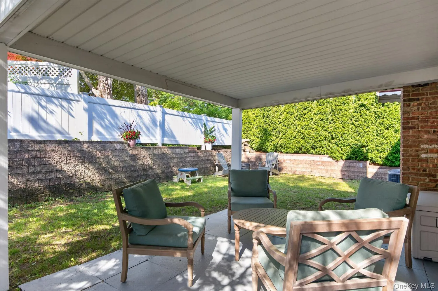 16 Warwick Place, North Hempstead, NY, 3 Bedrooms Bedrooms, 8 Rooms Rooms,2 BathroomsBathrooms,Residential,For Rent,Warwick,0,1002284 16 Warwick Place, North Hempstead, NY, 3 Bedrooms Bedrooms, 8 Rooms Rooms,2 BathroomsBathrooms,Residential,For Rent,Warwick,0,1002284