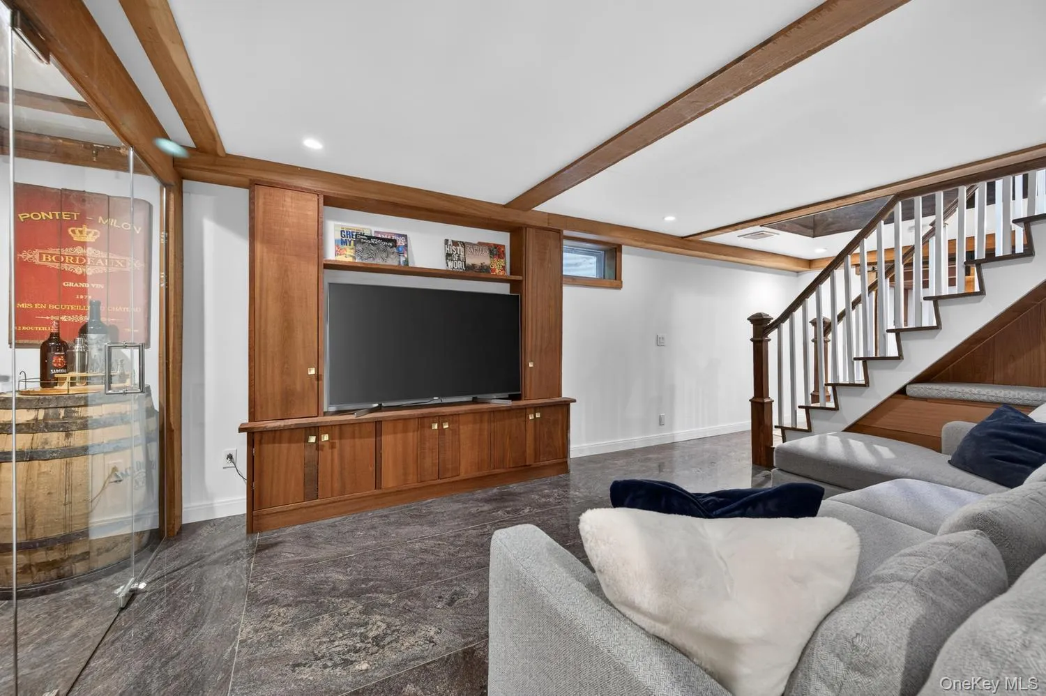 16 Warwick Place, North Hempstead, NY, 3 Bedrooms Bedrooms, 8 Rooms Rooms,2 BathroomsBathrooms,Residential,For Rent,Warwick,0,1002284 16 Warwick Place, North Hempstead, NY, 3 Bedrooms Bedrooms, 8 Rooms Rooms,2 BathroomsBathrooms,Residential,For Rent,Warwick,0,1002284