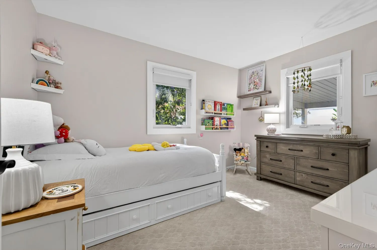 16 Warwick Place, North Hempstead, NY, 3 Bedrooms Bedrooms, 8 Rooms Rooms,2 BathroomsBathrooms,Residential,For Rent,Warwick,0,1002284 16 Warwick Place, North Hempstead, NY, 3 Bedrooms Bedrooms, 8 Rooms Rooms,2 BathroomsBathrooms,Residential,For Rent,Warwick,0,1002284