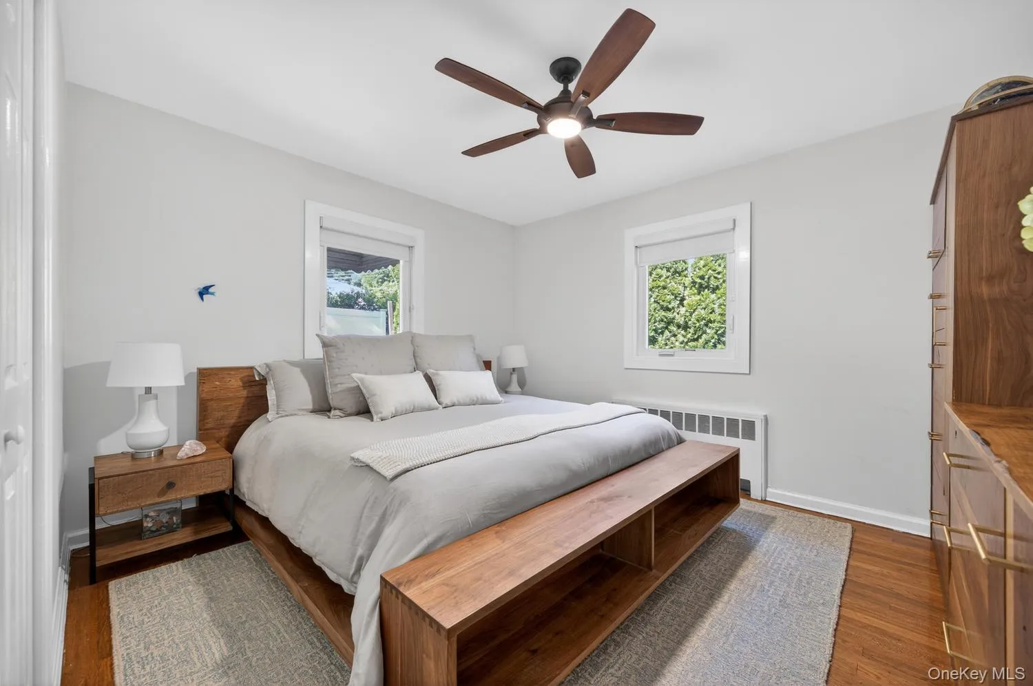 16 Warwick Place, North Hempstead, NY, 3 Bedrooms Bedrooms, 8 Rooms Rooms,2 BathroomsBathrooms,Residential,For Rent,Warwick,0,1002284 16 Warwick Place, North Hempstead, NY, 3 Bedrooms Bedrooms, 8 Rooms Rooms,2 BathroomsBathrooms,Residential,For Rent,Warwick,0,1002284