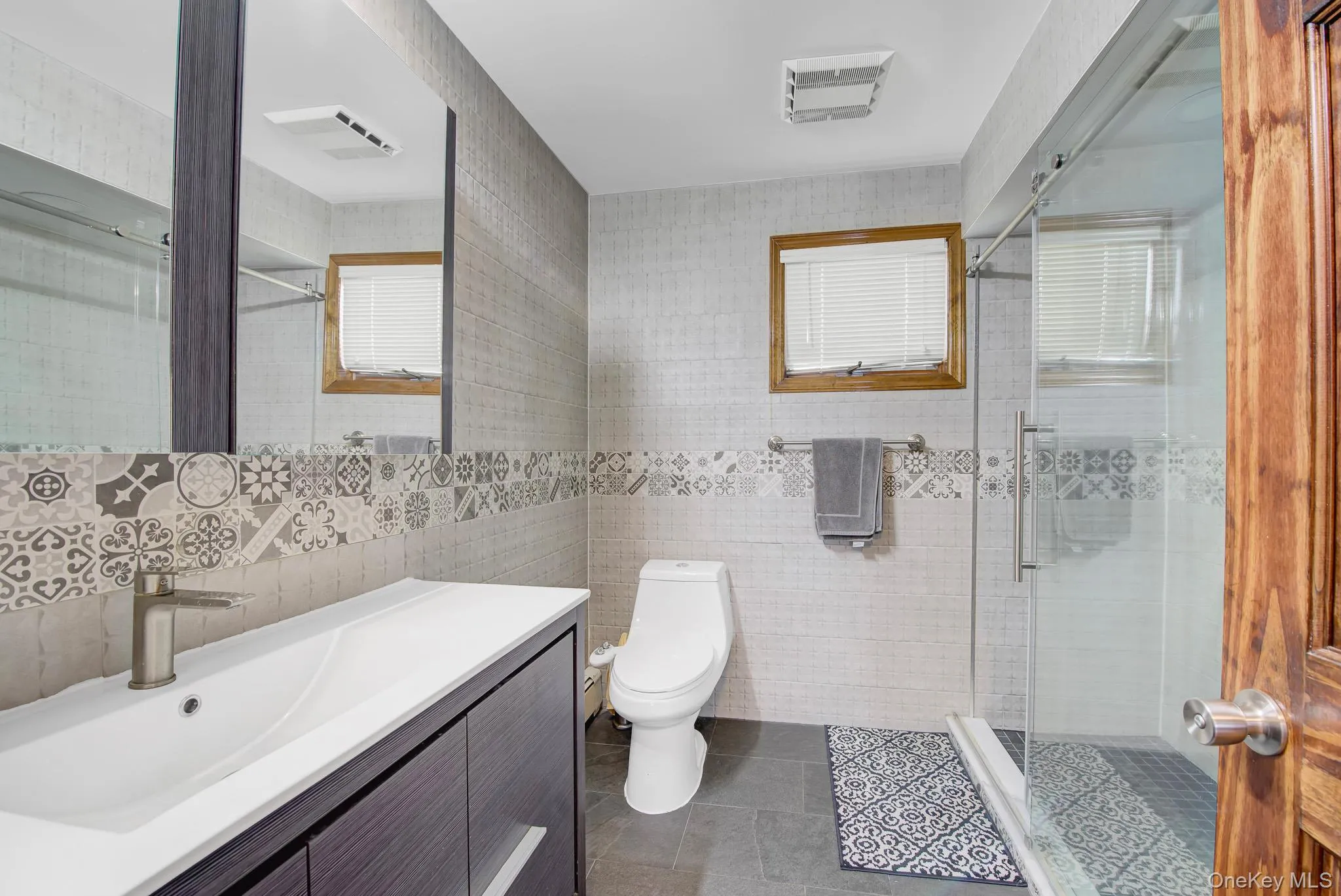 1st Floor Full Bathroom 1st Floor Full Bathroom