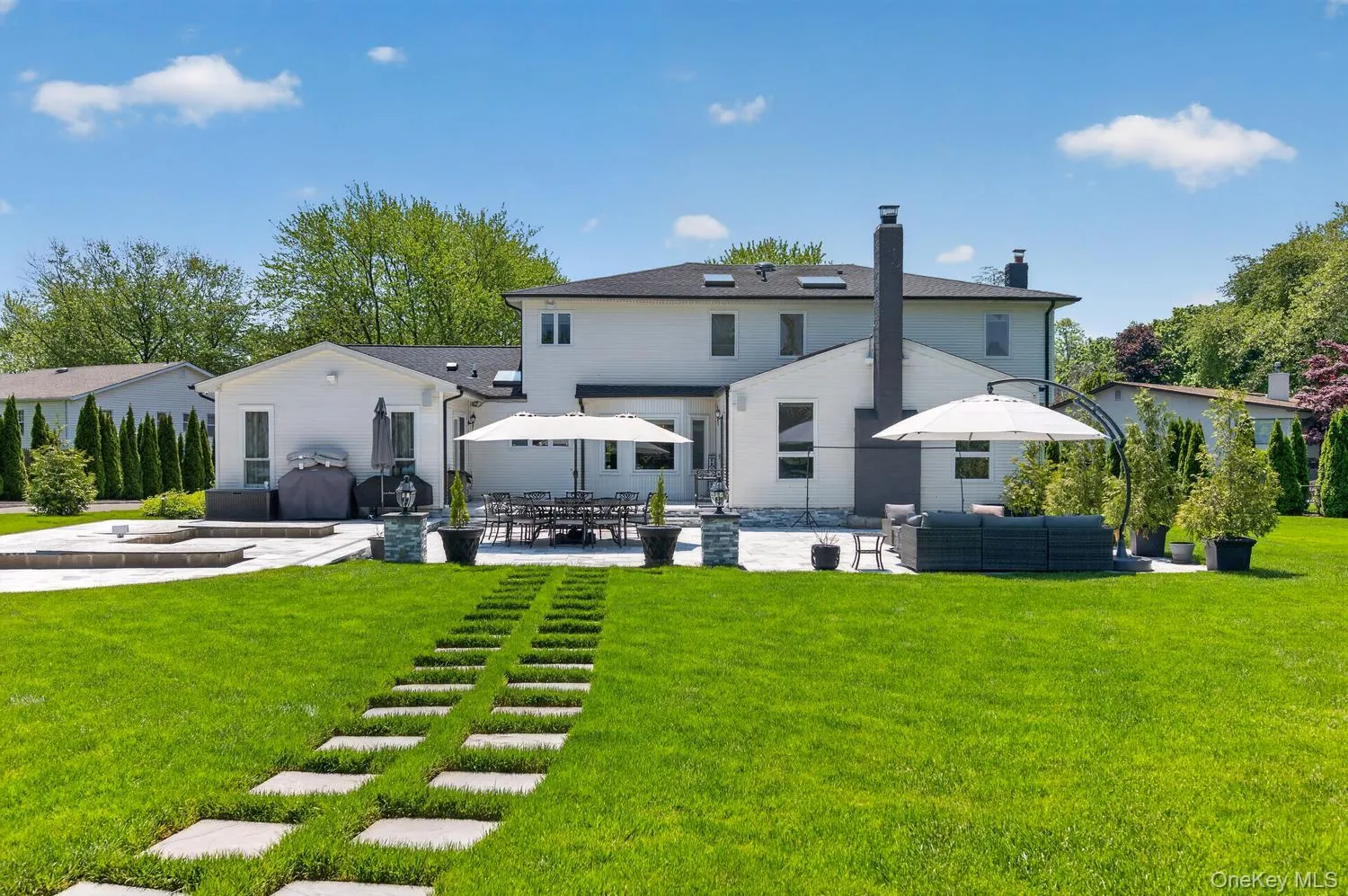 4 Cropley Court, Huntington, NY, 5 Bedrooms Bedrooms, 13 Rooms Rooms,3 BathroomsBathrooms,Residential,For Rent,Cropley,0,1002289 4 Cropley Court, Huntington, NY, 5 Bedrooms Bedrooms, 13 Rooms Rooms,3 BathroomsBathrooms,Residential,For Rent,Cropley,0,1002289