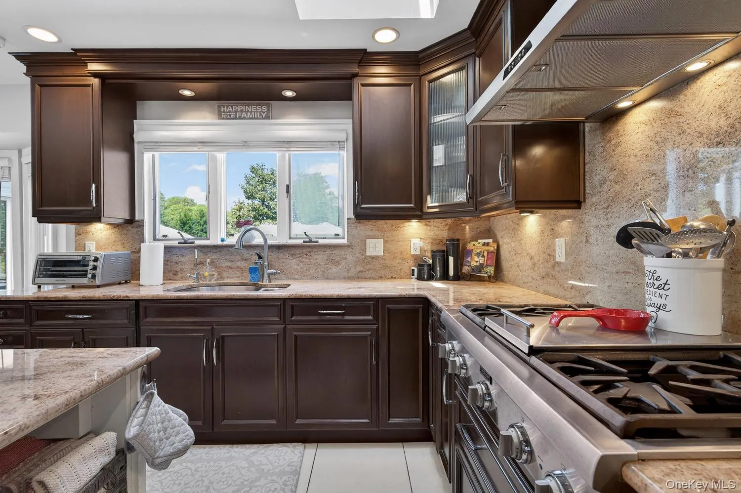 4 Cropley Court, Huntington, NY, 5 Bedrooms Bedrooms, 13 Rooms Rooms,3 BathroomsBathrooms,Residential,For Rent,Cropley,0,1002289 4 Cropley Court, Huntington, NY, 5 Bedrooms Bedrooms, 13 Rooms Rooms,3 BathroomsBathrooms,Residential,For Rent,Cropley,0,1002289