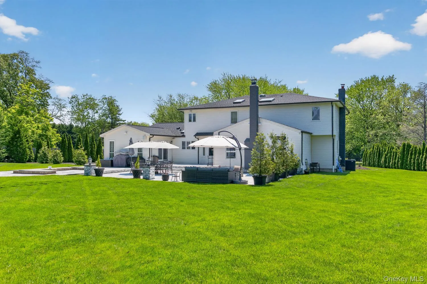 4 Cropley Court, Huntington, NY, 5 Bedrooms Bedrooms, 13 Rooms Rooms,3 BathroomsBathrooms,Residential,For Rent,Cropley,0,1002289 4 Cropley Court, Huntington, NY, 5 Bedrooms Bedrooms, 13 Rooms Rooms,3 BathroomsBathrooms,Residential,For Rent,Cropley,0,1002289