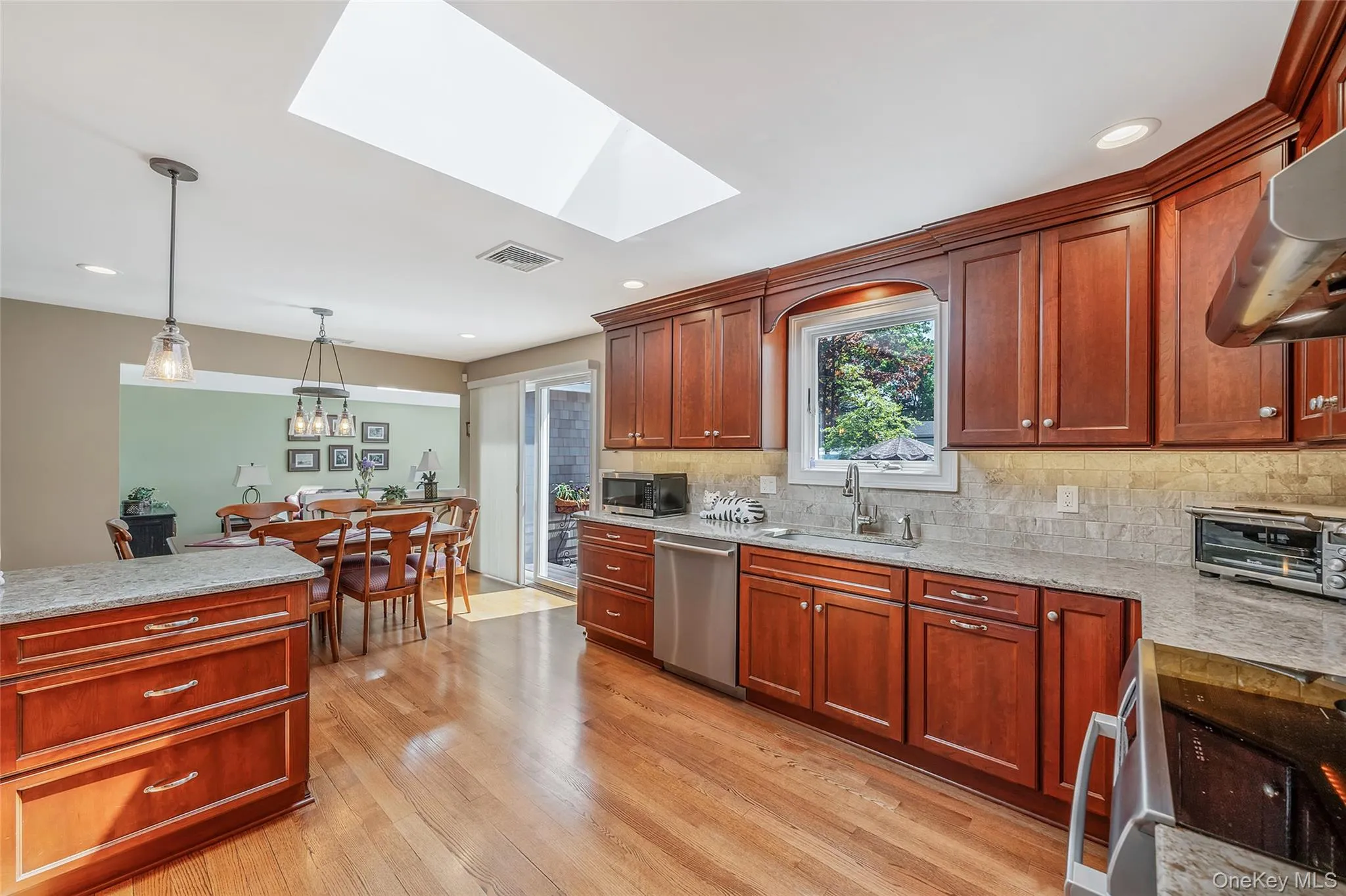 15 Evergreen Lane, Brookhaven, NY, 3 Bedrooms Bedrooms, 7 Rooms Rooms,2 BathroomsBathrooms,Residential,For Rent,Evergreen,0,1002291 15 Evergreen Lane, Brookhaven, NY, 3 Bedrooms Bedrooms, 7 Rooms Rooms,2 BathroomsBathrooms,Residential,For Rent,Evergreen,0,1002291