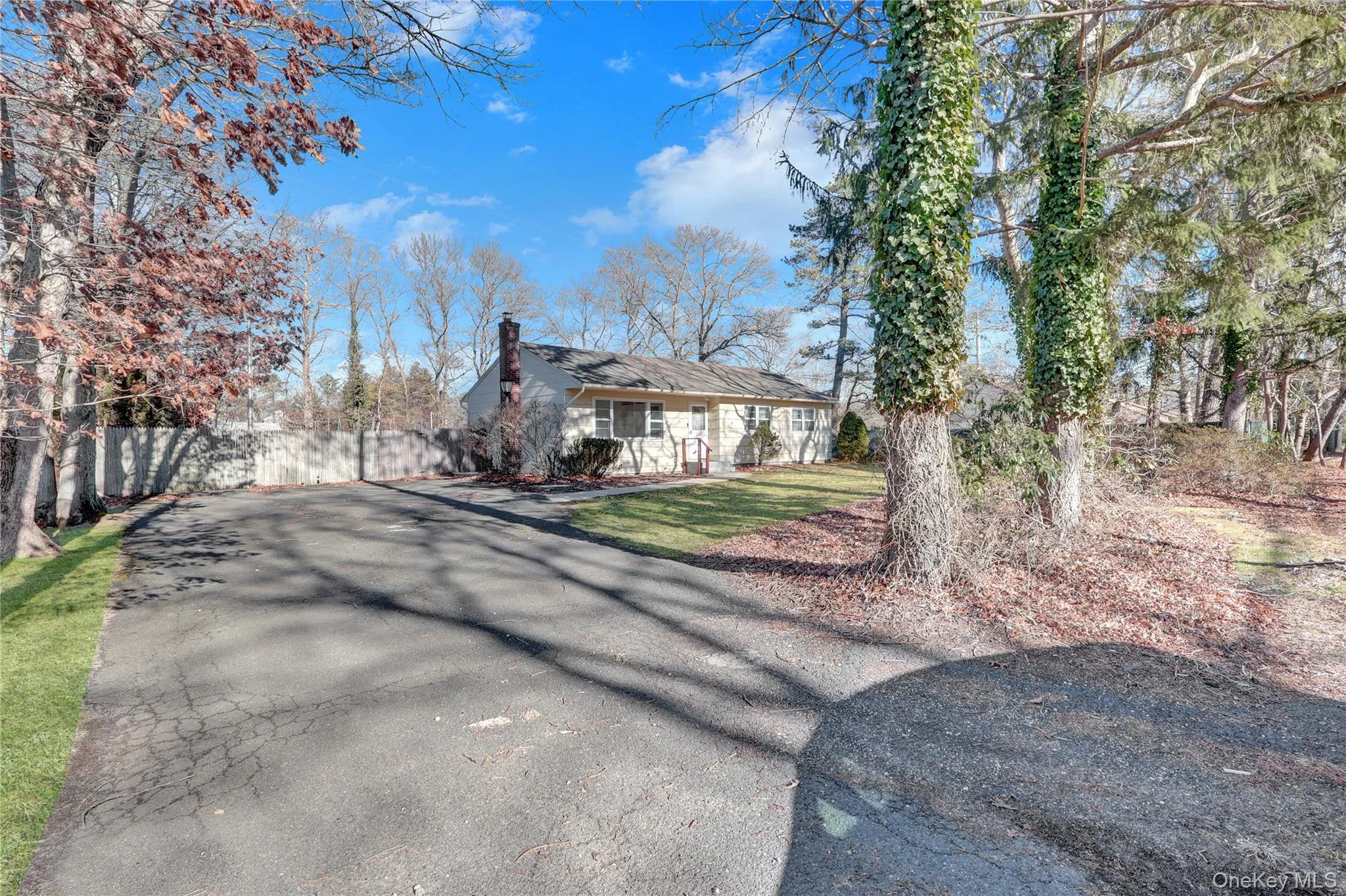 57 Middle Island Road, Brookhaven, NY, 3 Bedrooms Bedrooms, 7 Rooms Rooms,2 BathroomsBathrooms,Residential,For Rent,Middle Island,0,1002304 57 Middle Island Road, Brookhaven, NY, 3 Bedrooms Bedrooms, 7 Rooms Rooms,2 BathroomsBathrooms,Residential,For Rent,Middle Island,0,1002304