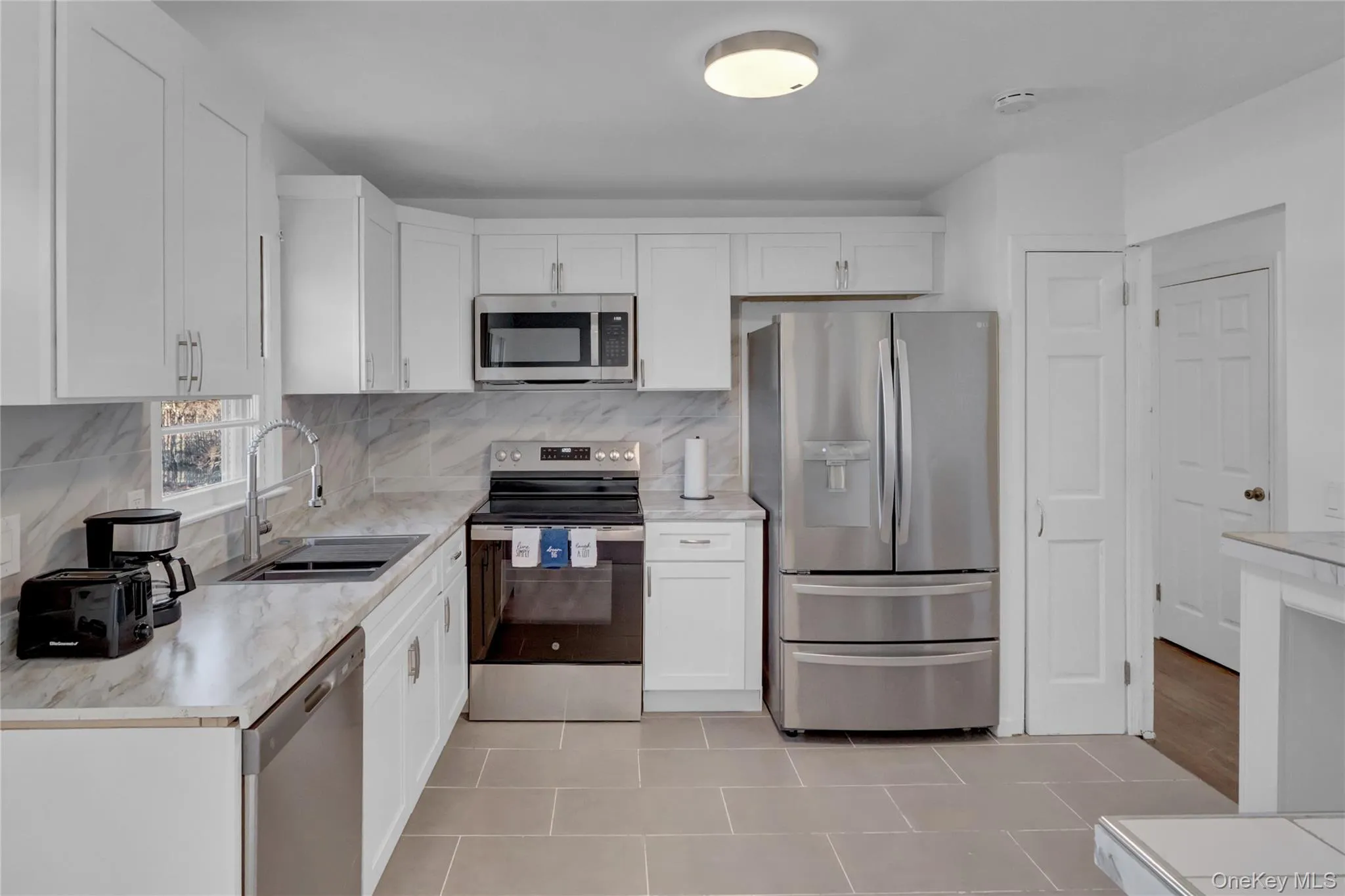 57 Middle Island Road, Brookhaven, NY, 3 Bedrooms Bedrooms, 7 Rooms Rooms,2 BathroomsBathrooms,Residential,For Rent,Middle Island,0,1002304 57 Middle Island Road, Brookhaven, NY, 3 Bedrooms Bedrooms, 7 Rooms Rooms,2 BathroomsBathrooms,Residential,For Rent,Middle Island,0,1002304