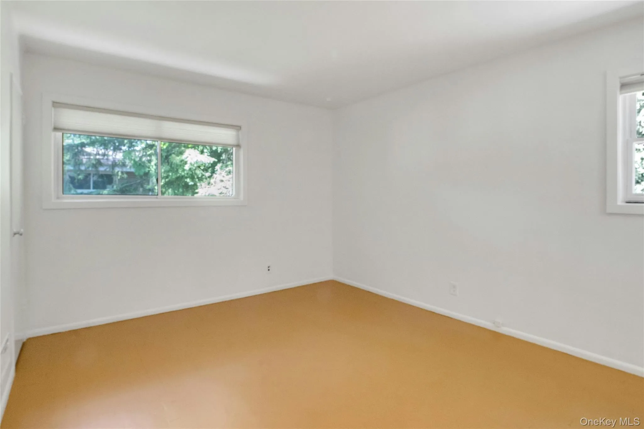 Sizable Primary Bedroom Sizable Primary Bedroom