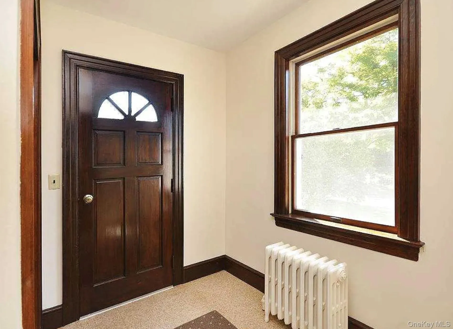 40 Perry Avenue, Oyster Bay, NY, 2 Bedrooms Bedrooms, 4 Rooms Rooms,1 BathroomBathrooms,Residential Lease,For Rent,Perry,0,1002325 40 Perry Avenue, Oyster Bay, NY, 2 Bedrooms Bedrooms, 4 Rooms Rooms,1 BathroomBathrooms,Residential Lease,For Rent,Perry,0,1002325