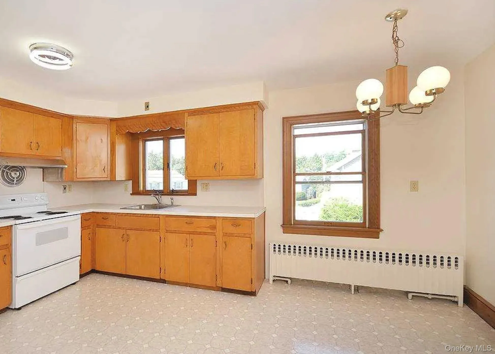 40 Perry Avenue, Oyster Bay, NY, 2 Bedrooms Bedrooms, 4 Rooms Rooms,1 BathroomBathrooms,Residential Lease,For Rent,Perry,0,1002325 40 Perry Avenue, Oyster Bay, NY, 2 Bedrooms Bedrooms, 4 Rooms Rooms,1 BathroomBathrooms,Residential Lease,For Rent,Perry,0,1002325