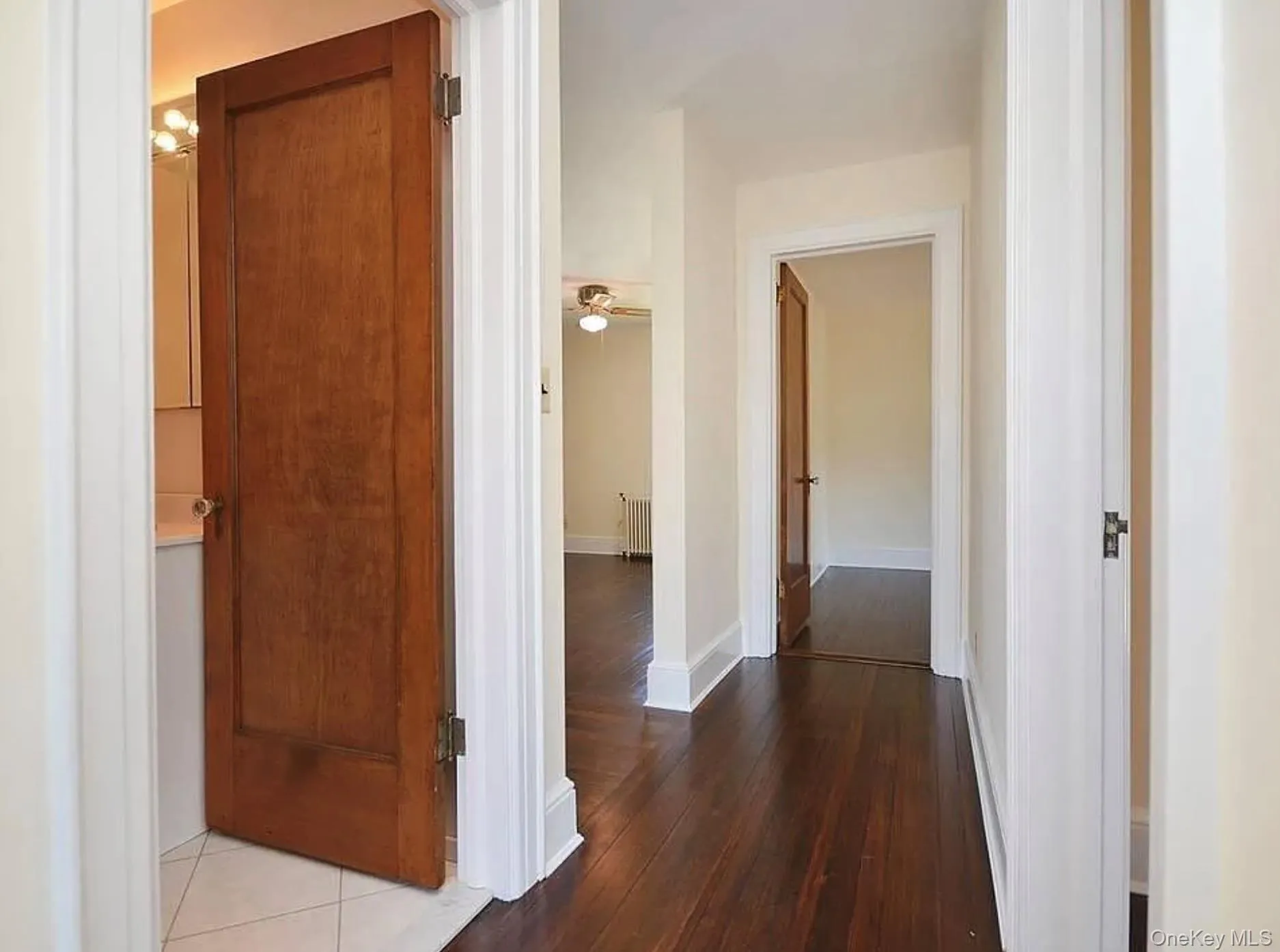 40 Perry Avenue, Oyster Bay, NY, 2 Bedrooms Bedrooms, 4 Rooms Rooms,1 BathroomBathrooms,Residential Lease,For Rent,Perry,0,1002325 40 Perry Avenue, Oyster Bay, NY, 2 Bedrooms Bedrooms, 4 Rooms Rooms,1 BathroomBathrooms,Residential Lease,For Rent,Perry,0,1002325