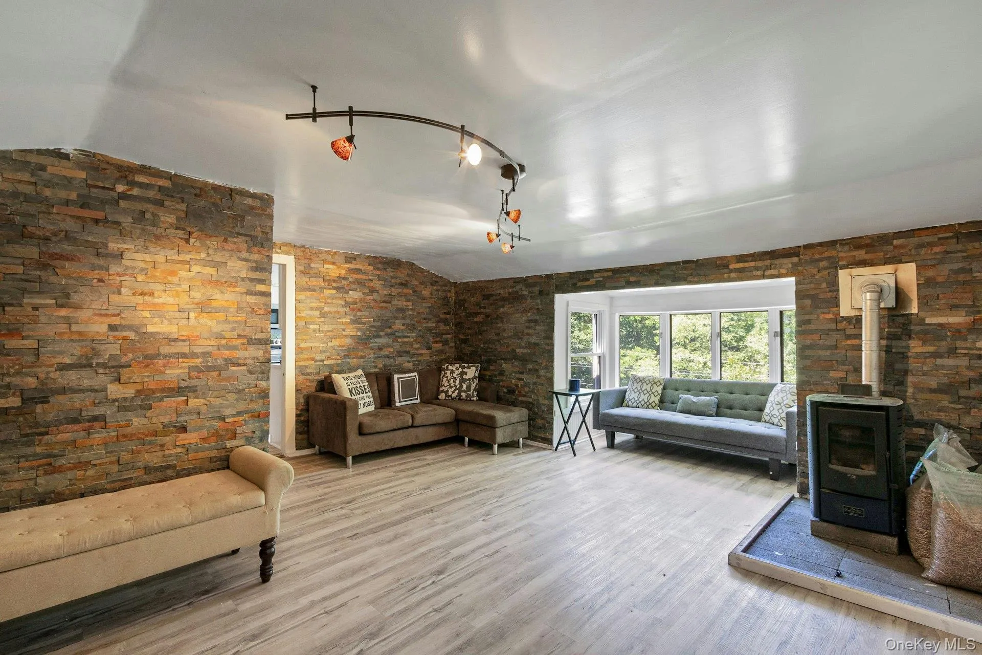6 Woods Road, Milan, NY, 2 Bedrooms Bedrooms, 5 Rooms Rooms,1 BathroomBathrooms,Residential,For Rent,Woods,0,1002328 6 Woods Road, Milan, NY, 2 Bedrooms Bedrooms, 5 Rooms Rooms,1 BathroomBathrooms,Residential,For Rent,Woods,0,1002328