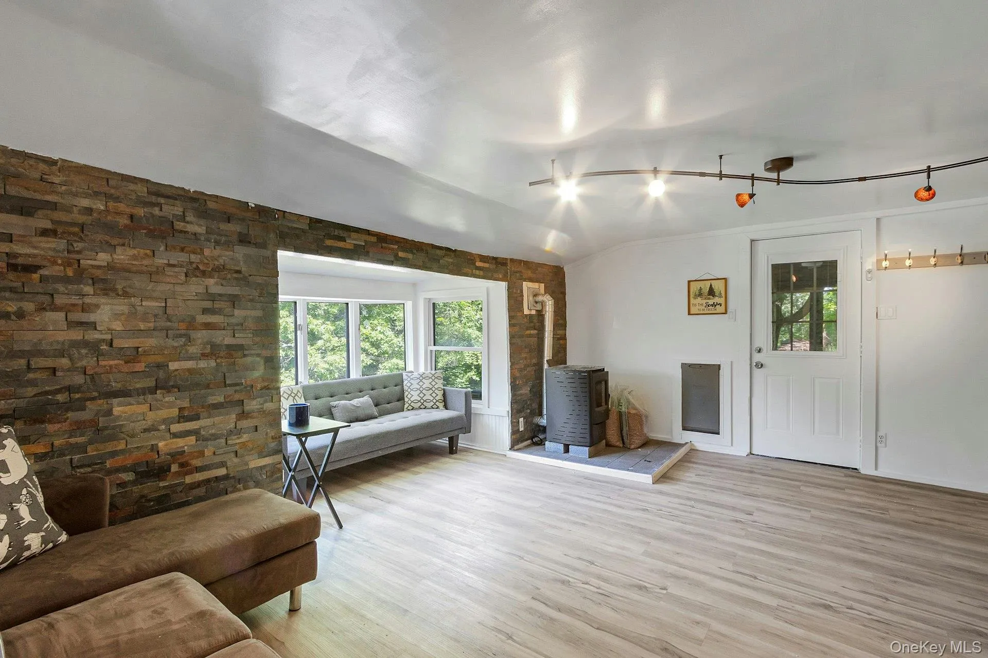 6 Woods Road, Milan, NY, 2 Bedrooms Bedrooms, 5 Rooms Rooms,1 BathroomBathrooms,Residential,For Rent,Woods,0,1002328 6 Woods Road, Milan, NY, 2 Bedrooms Bedrooms, 5 Rooms Rooms,1 BathroomBathrooms,Residential,For Rent,Woods,0,1002328