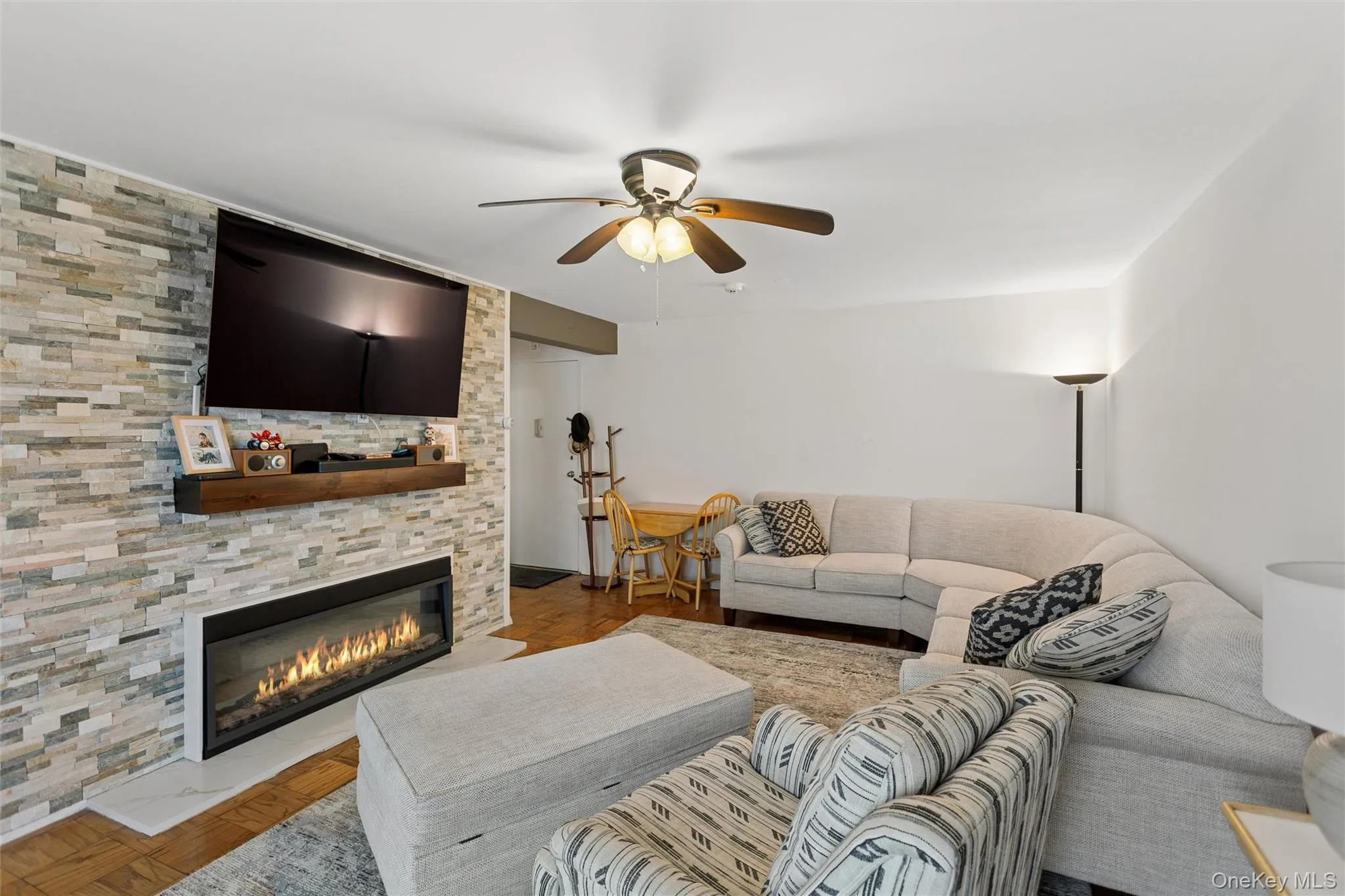 420 Shore Road, Long Beach, NY, 1 Bedroom Bedrooms, 5 Rooms Rooms,1 BathroomBathrooms,Residential,For Rent,Shore,0,1002329 420 Shore Road, Long Beach, NY, 1 Bedroom Bedrooms, 5 Rooms Rooms,1 BathroomBathrooms,Residential,For Rent,Shore,0,1002329