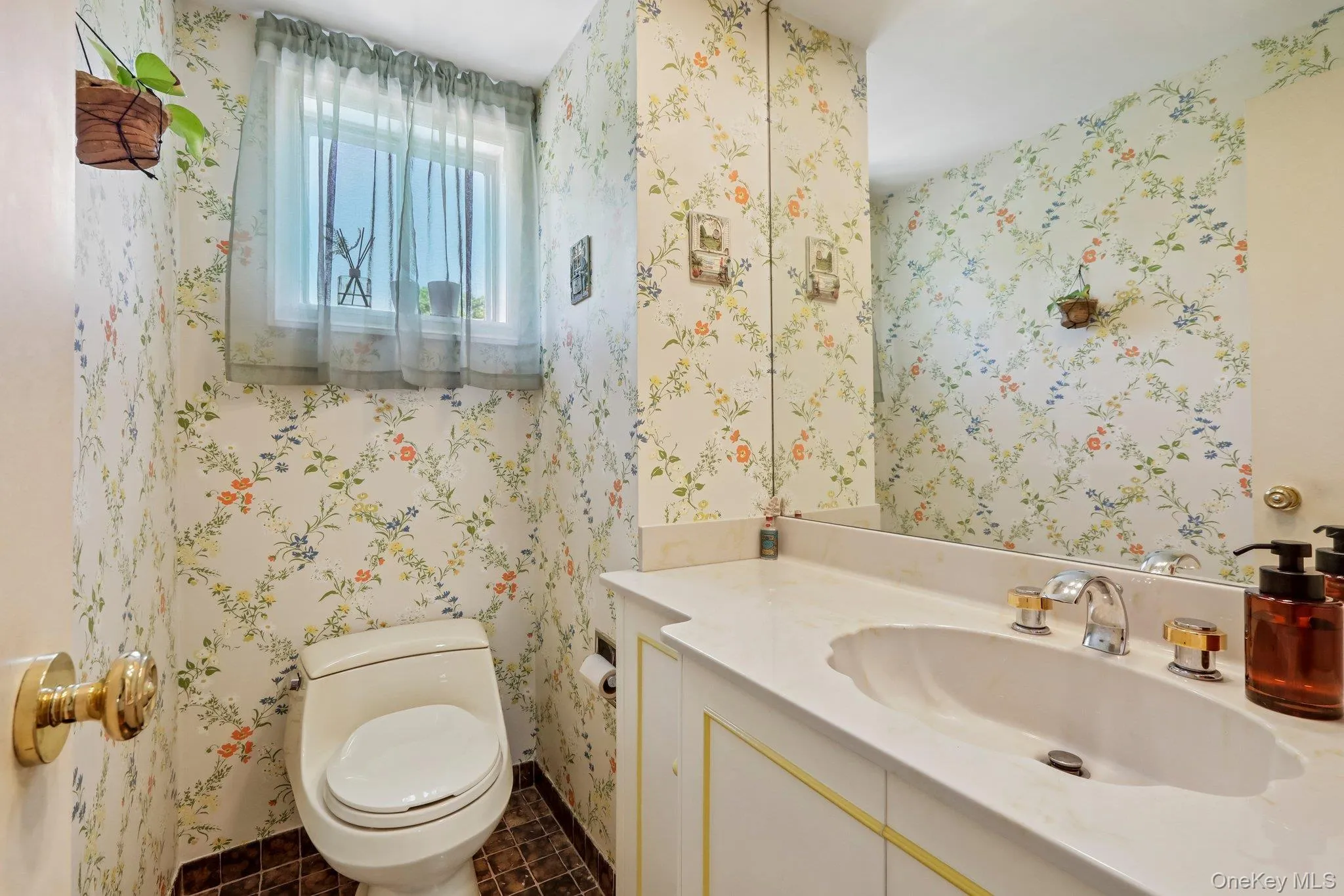 Powder Room Powder Room