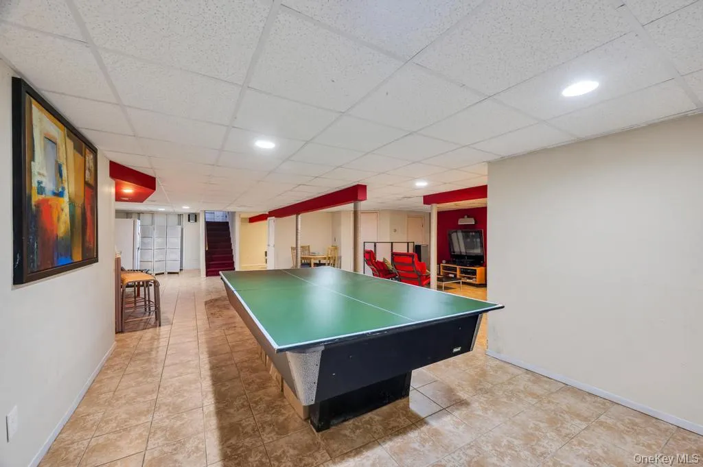 28 Penn Drive, Huntington, NY, 4 Bedrooms Bedrooms, 7 Rooms Rooms,3 BathroomsBathrooms,Residential,For Rent,Penn,0,1002335 28 Penn Drive, Huntington, NY, 4 Bedrooms Bedrooms, 7 Rooms Rooms,3 BathroomsBathrooms,Residential,For Rent,Penn,0,1002335