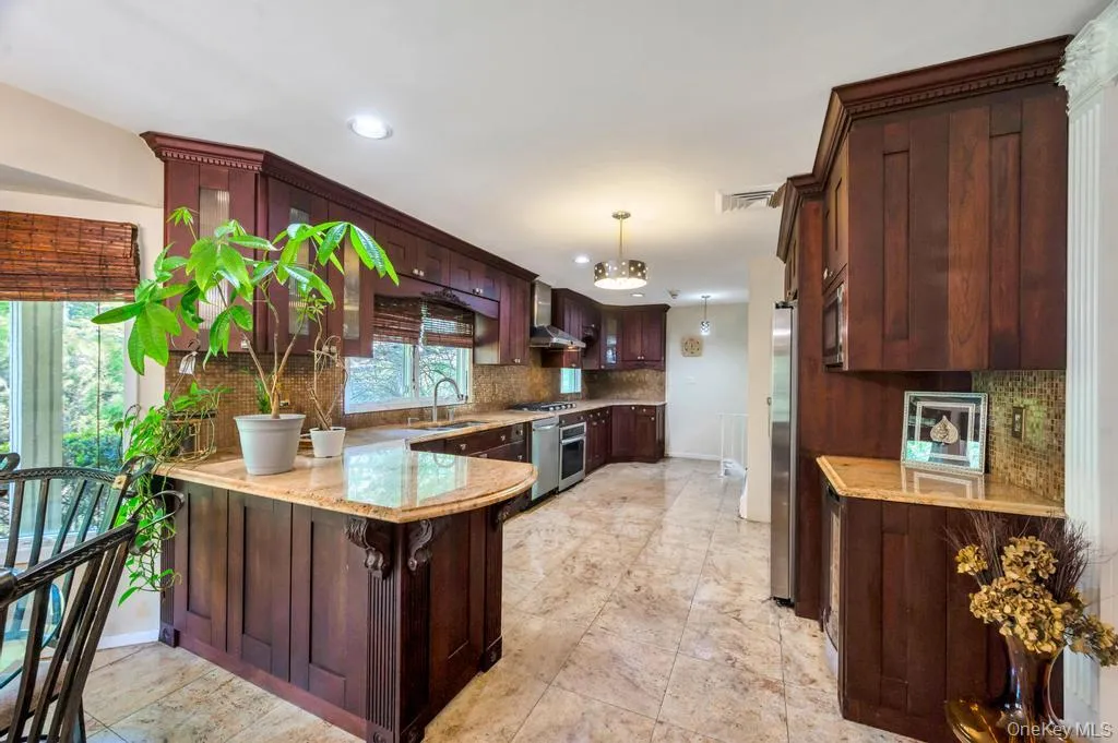 28 Penn Drive, Huntington, NY, 4 Bedrooms Bedrooms, 7 Rooms Rooms,3 BathroomsBathrooms,Residential,For Rent,Penn,0,1002335 28 Penn Drive, Huntington, NY, 4 Bedrooms Bedrooms, 7 Rooms Rooms,3 BathroomsBathrooms,Residential,For Rent,Penn,0,1002335